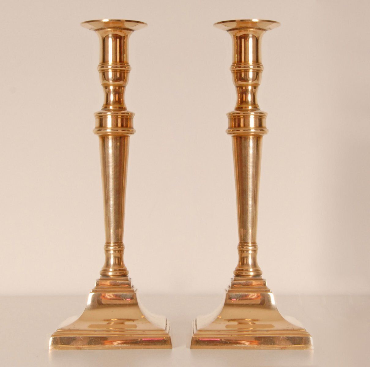 Antique English Candlesticks In Bronze, 1700s, Set Of 2