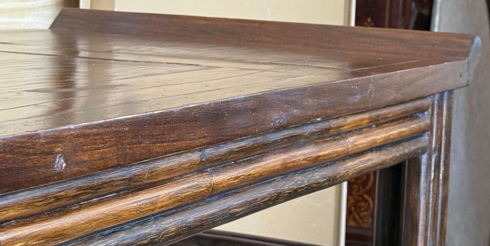 Mobilier Table d'autel chinoise en noyer, XVIIIe siècle photo