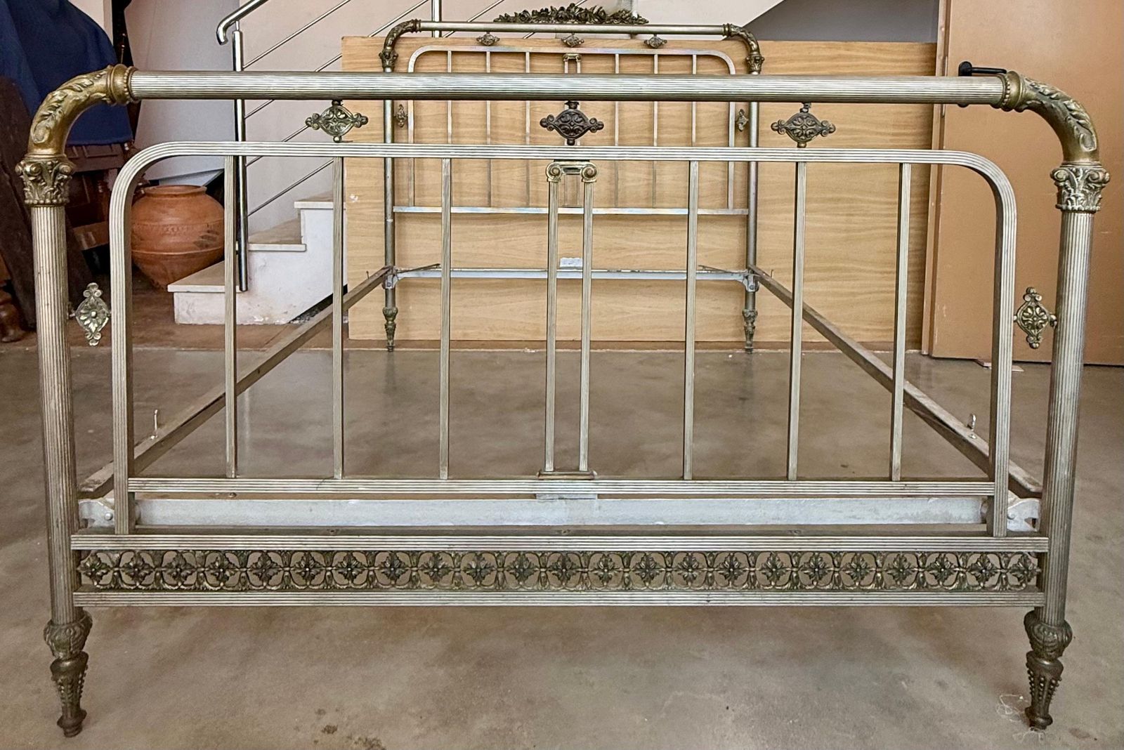 Early 20th Antique French Brass  & Bronze Bed , Doble Size photo vinterior
