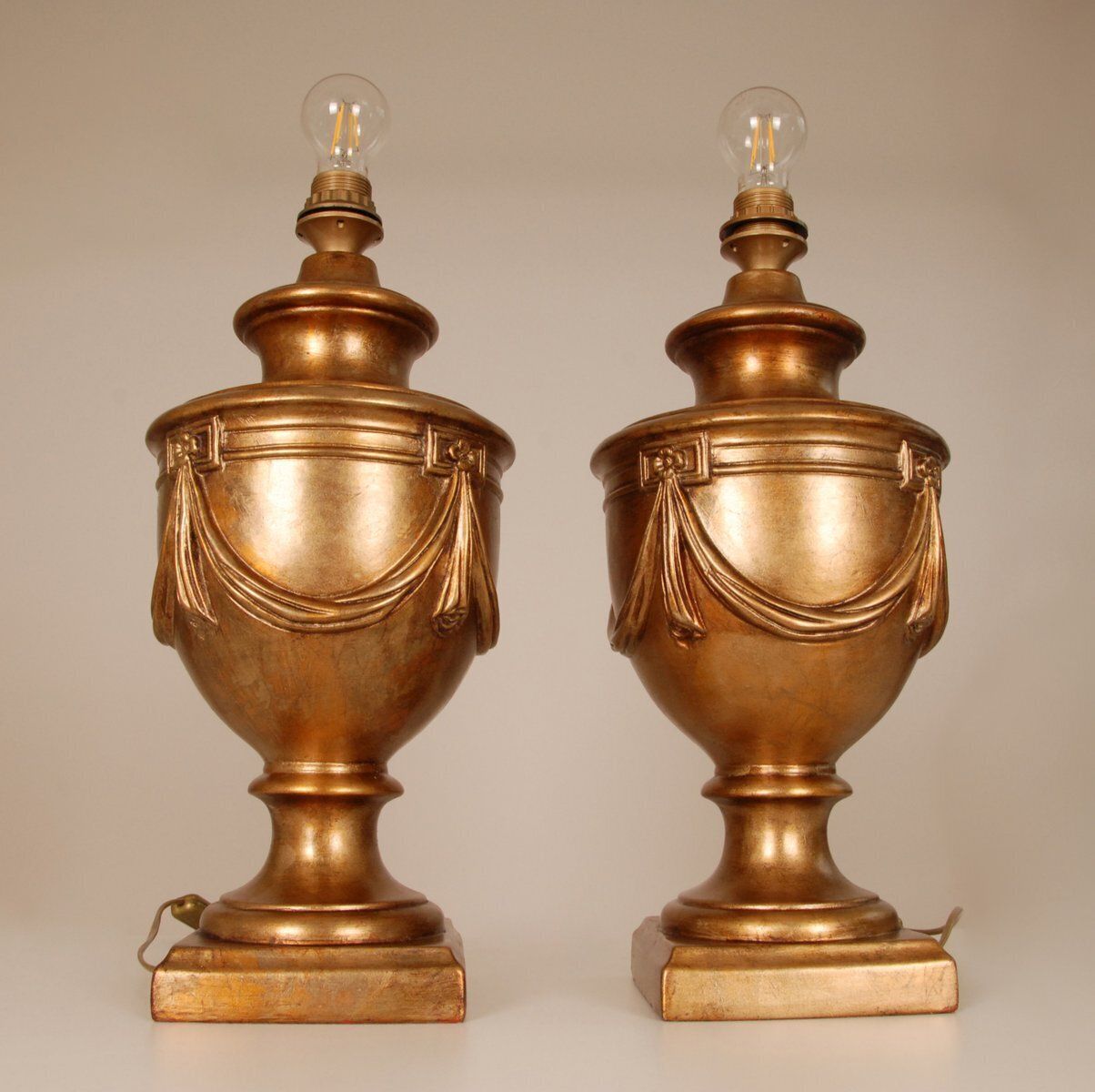 Vintage Neoclassical French Ceramic Lamps In Yellow Gold From Maison Jansen, 1980, Set Of 2 photo Lighting