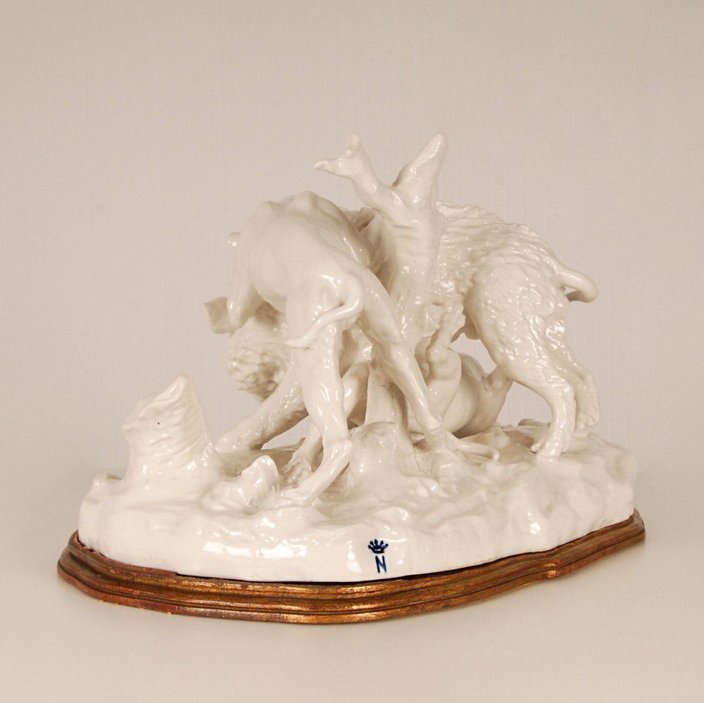 photo furniture Antique Porcelain Hunting Scene, 19th Century