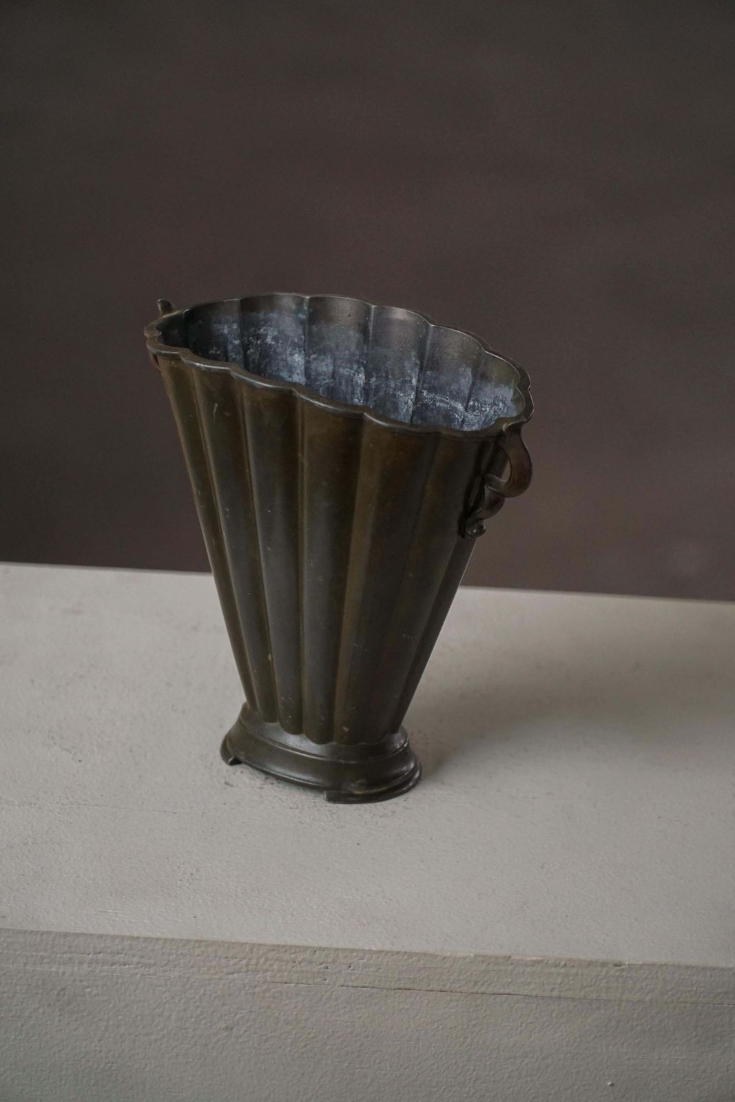 Just Andersen Art Deco Patinated Disco Metal Vase, Denmark, 1930s, Model D20 photo furniture