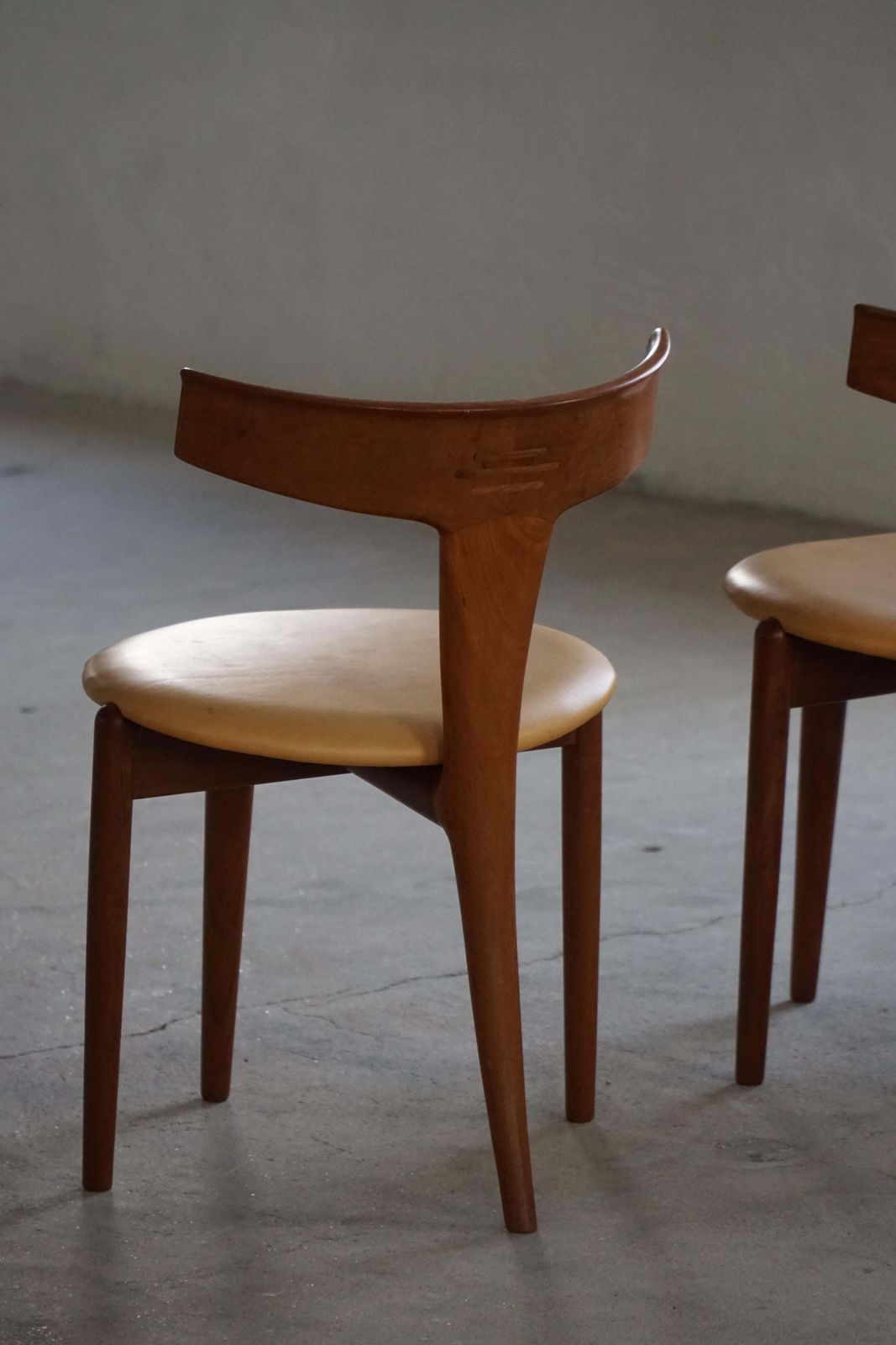 photo buy Set Of 4 “T” Chairs By Erik Andersen & Palle Pedersen, Danish Mid Century, 1950s