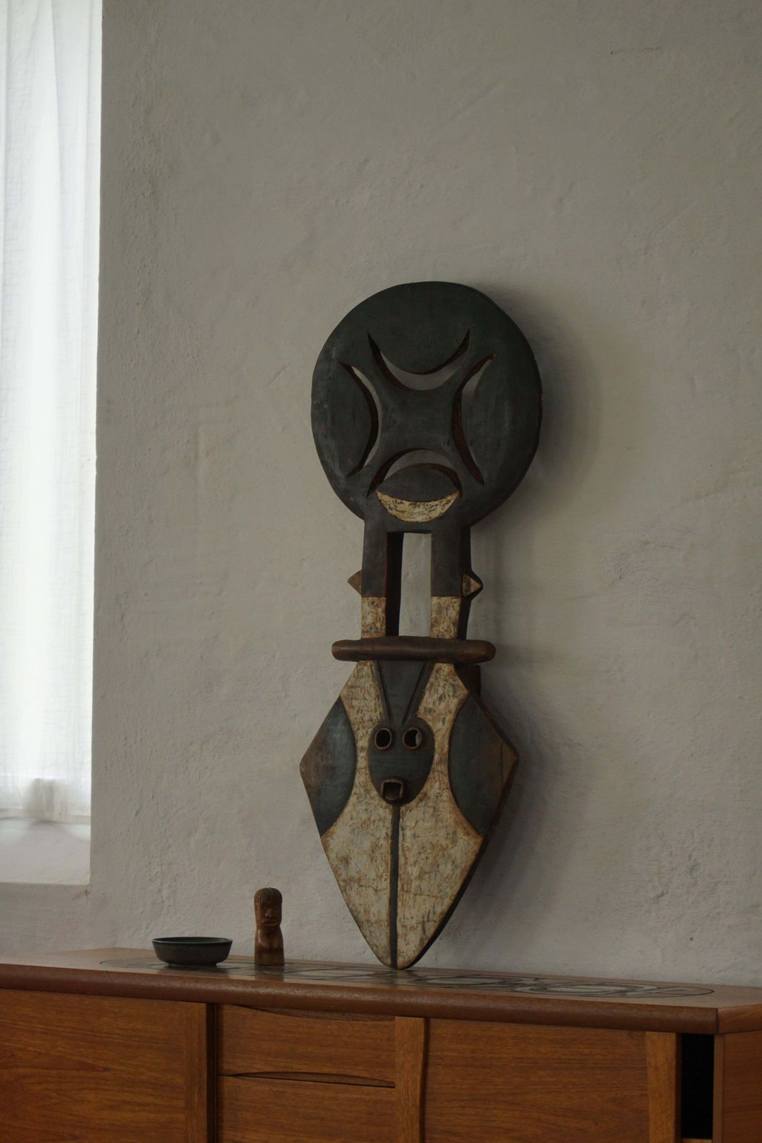 20th Century, Carved Wood Nafana Bedu Plank Mask, Tribal Art, Decorative Object photo furniture
