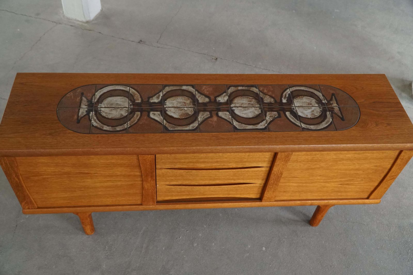 photo vintage Hansen & Pedersen, Danish Mid Century Modern, Freestanding Teak Credenza, 1960s