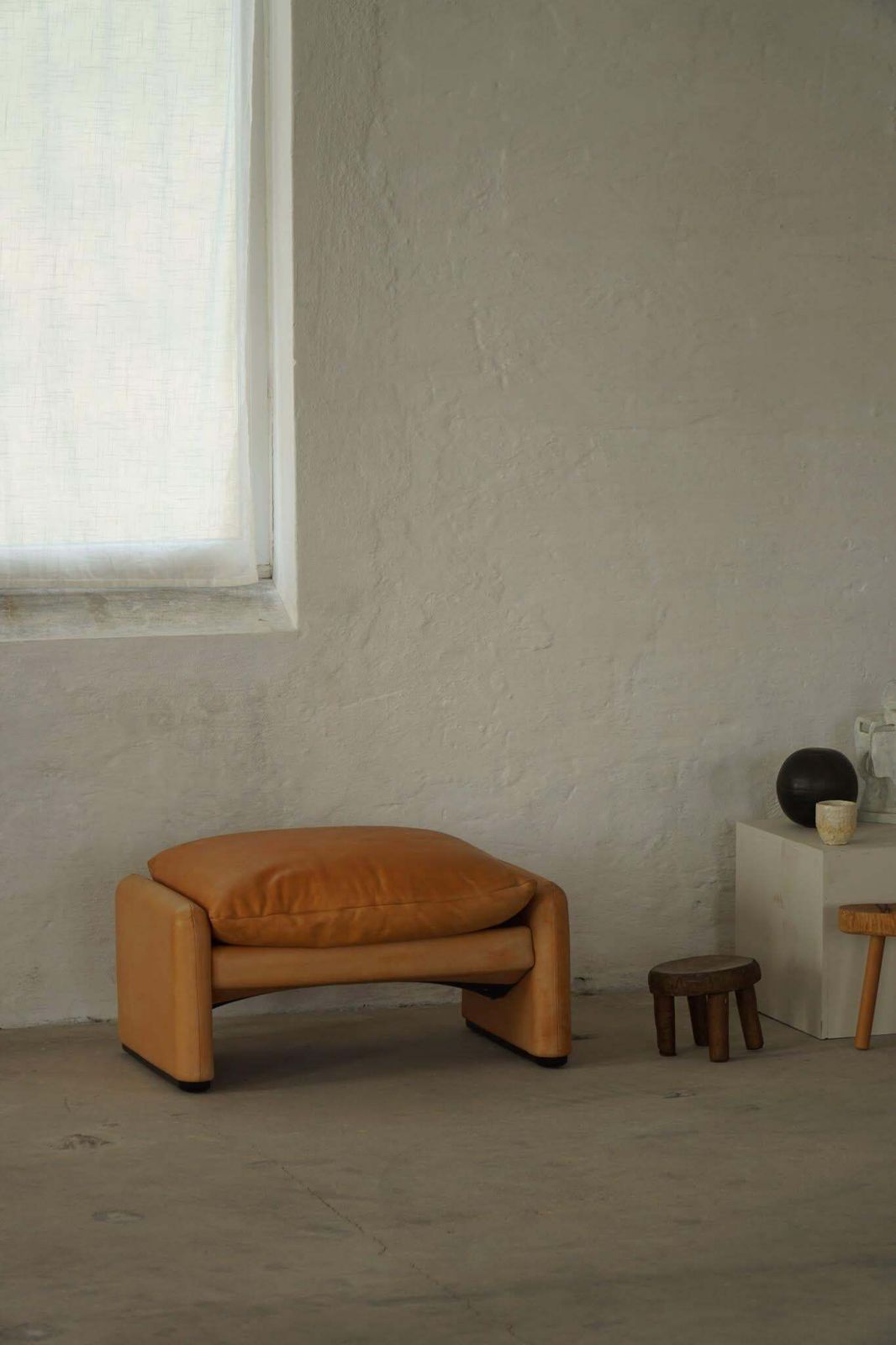 Maralunga Ottoman In Leather, Vico Magistretti For Cassina, Italian Modern, 1973 photo furniture