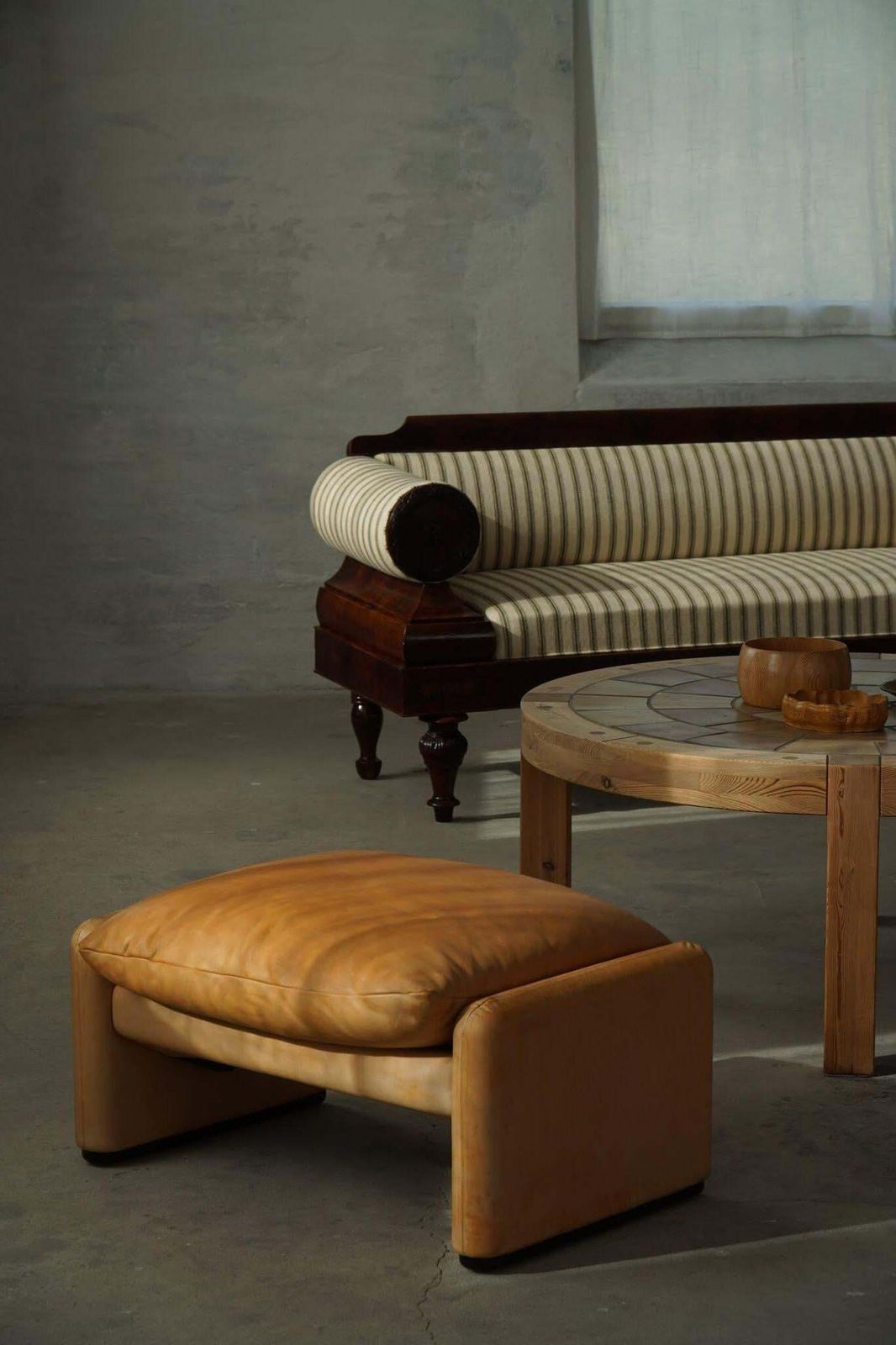 Maralunga Ottoman In Leather, Vico Magistretti For Cassina, Italian Modern, 1973 photo for sale