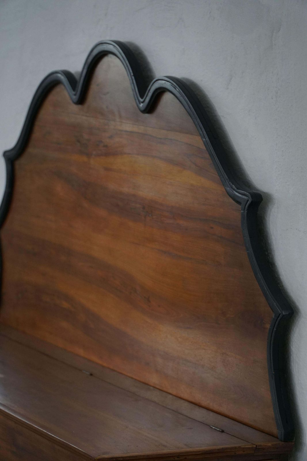 photo furniture 20th Century  Art Deco Storage Bench In Nutwood, By A Danish Cabinetmaker