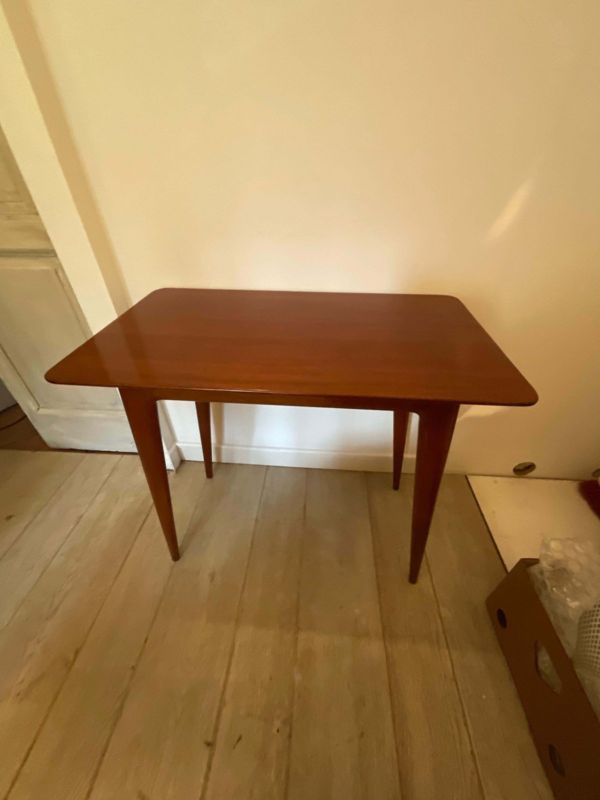 Dassi   Piccolo Tavolo, Scrivania   Casetto Centrale   Teak   Italia 1950. photo vinterior