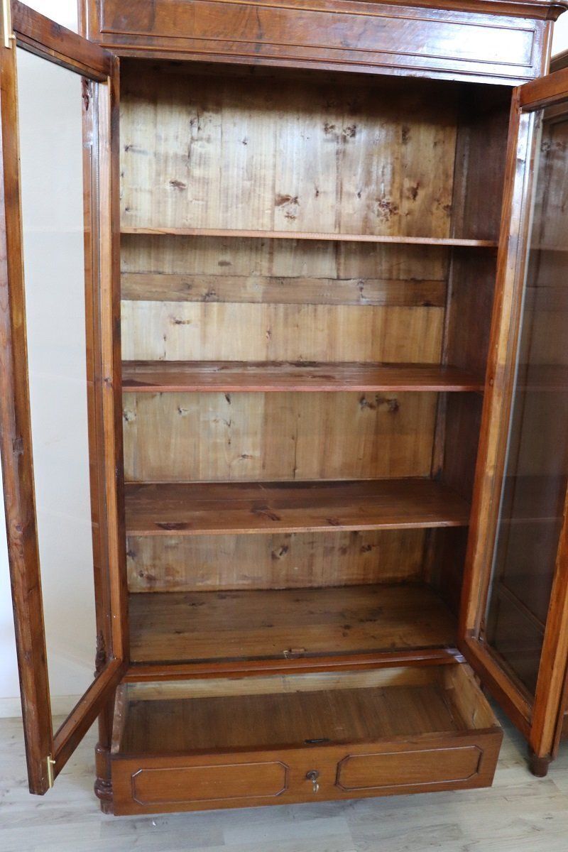 photo furniture Antique Walnut Bookcases, 1800s, Set Of 2