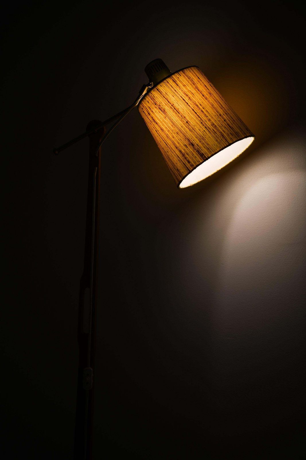 Floor Lamp In Teak, Brass And Original Lamp Shade By Hans Bergström, 1950's photo Lighting
