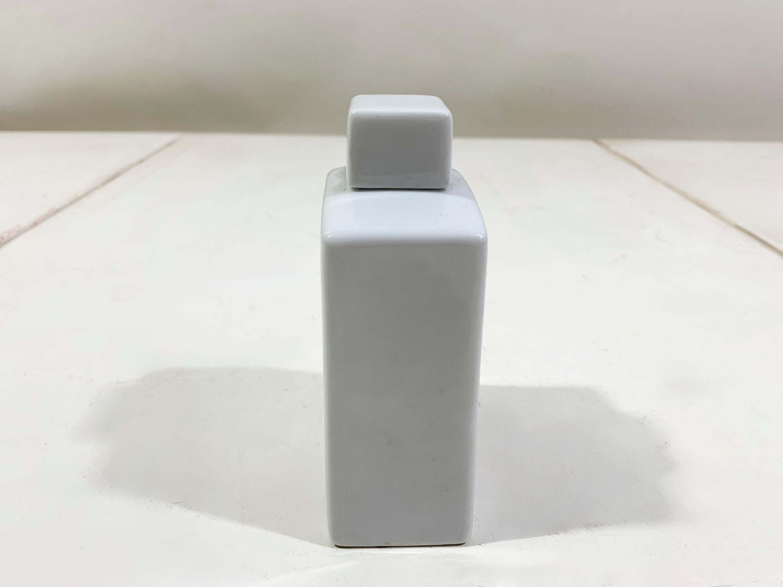 Picasso "Buste De Femme Au Chapeau à Pompons" Licensed Tognana Porcelain Bottle photo Art