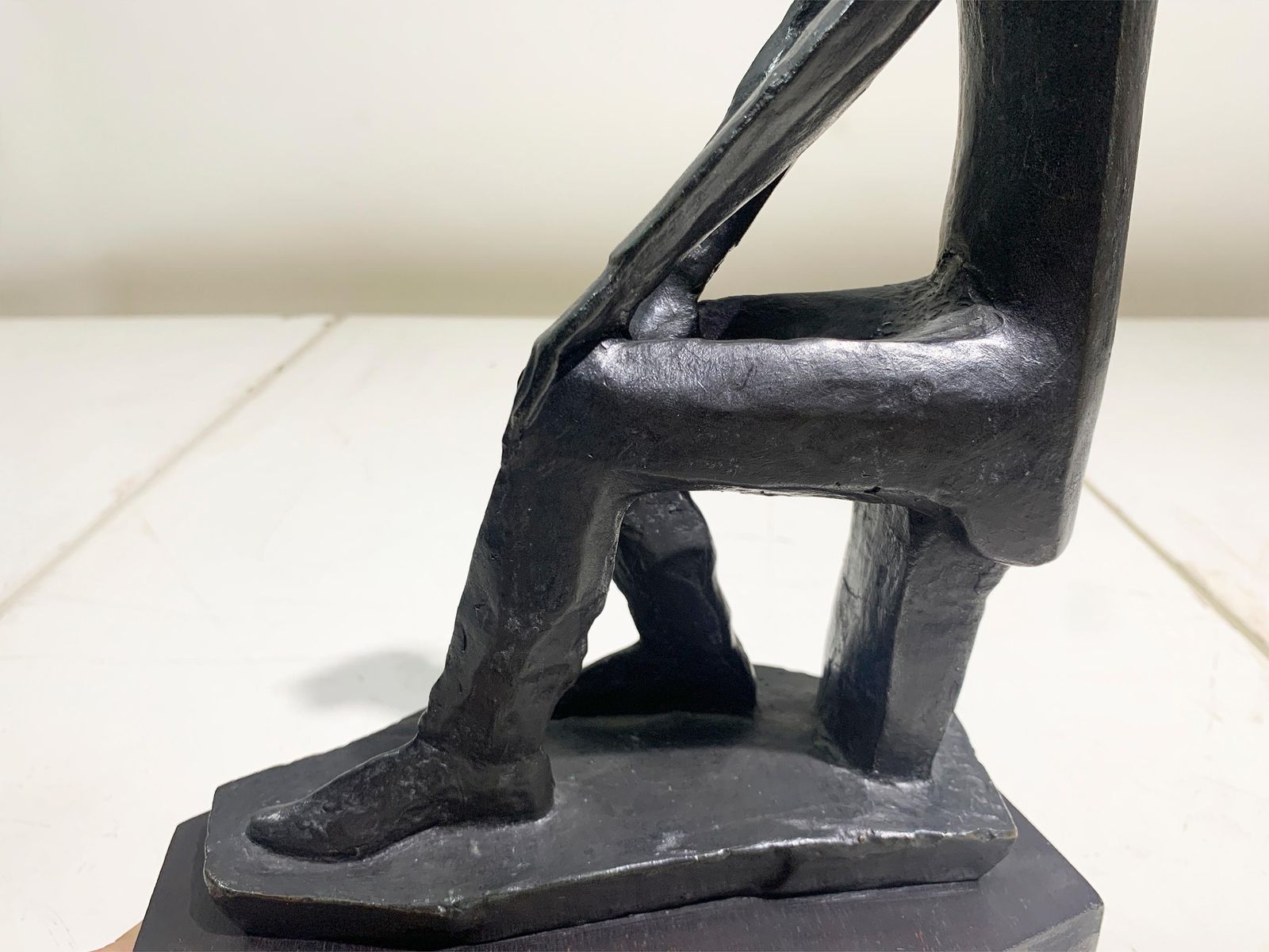 Vintage Modernist Sculpture Of Oriental Figure, Circa 1960's, Signed "L.Shore" photo vintage