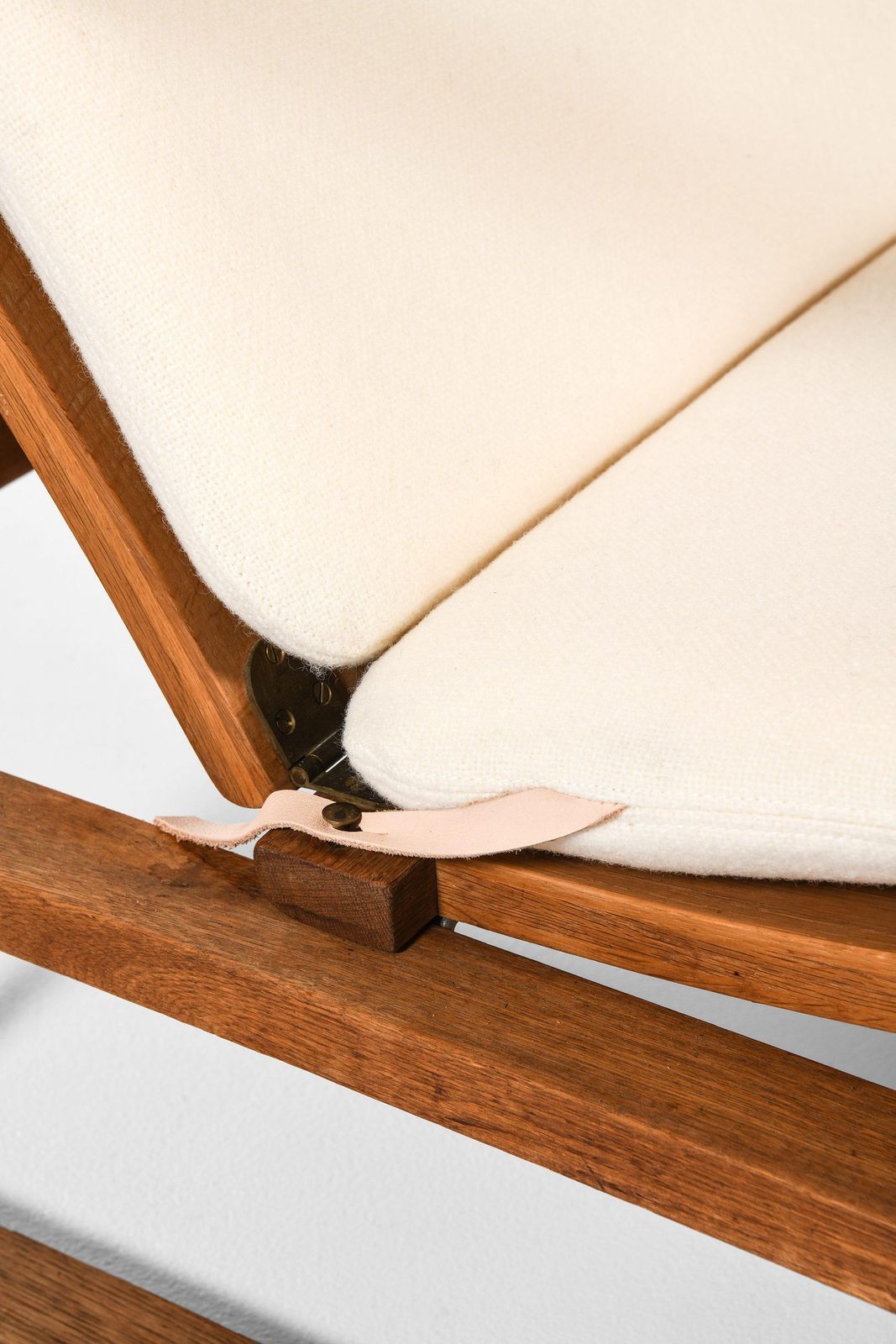 Pair Of Easy Chairs With Stools In Oak And Brass By Børge Mogensen, 1950's photo vintage