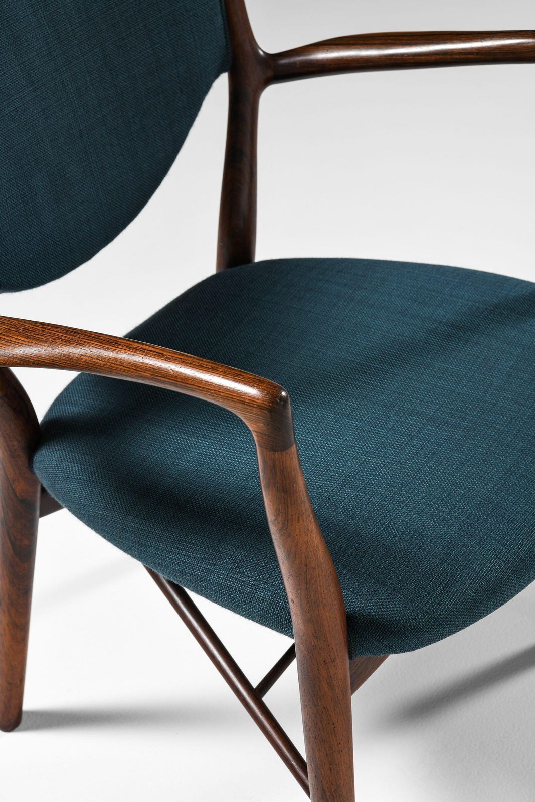 Pair Of Armchairs In Rosewood And Original Fabric By Finn Juhl, 1946 photo vinterior