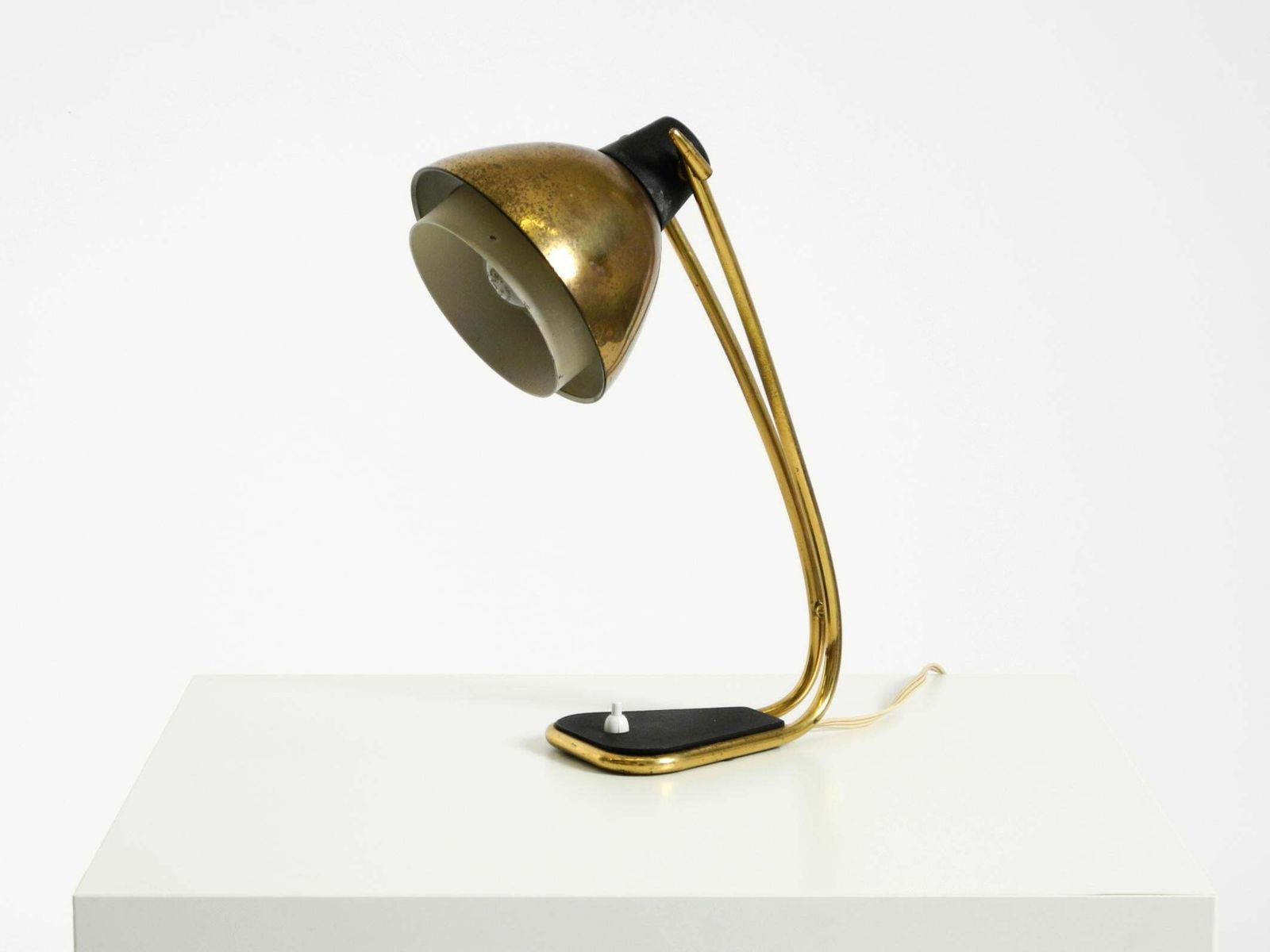 Rare Large Mid Century Modern Brass Table Lamp With Beautiful Patina photo Lighting