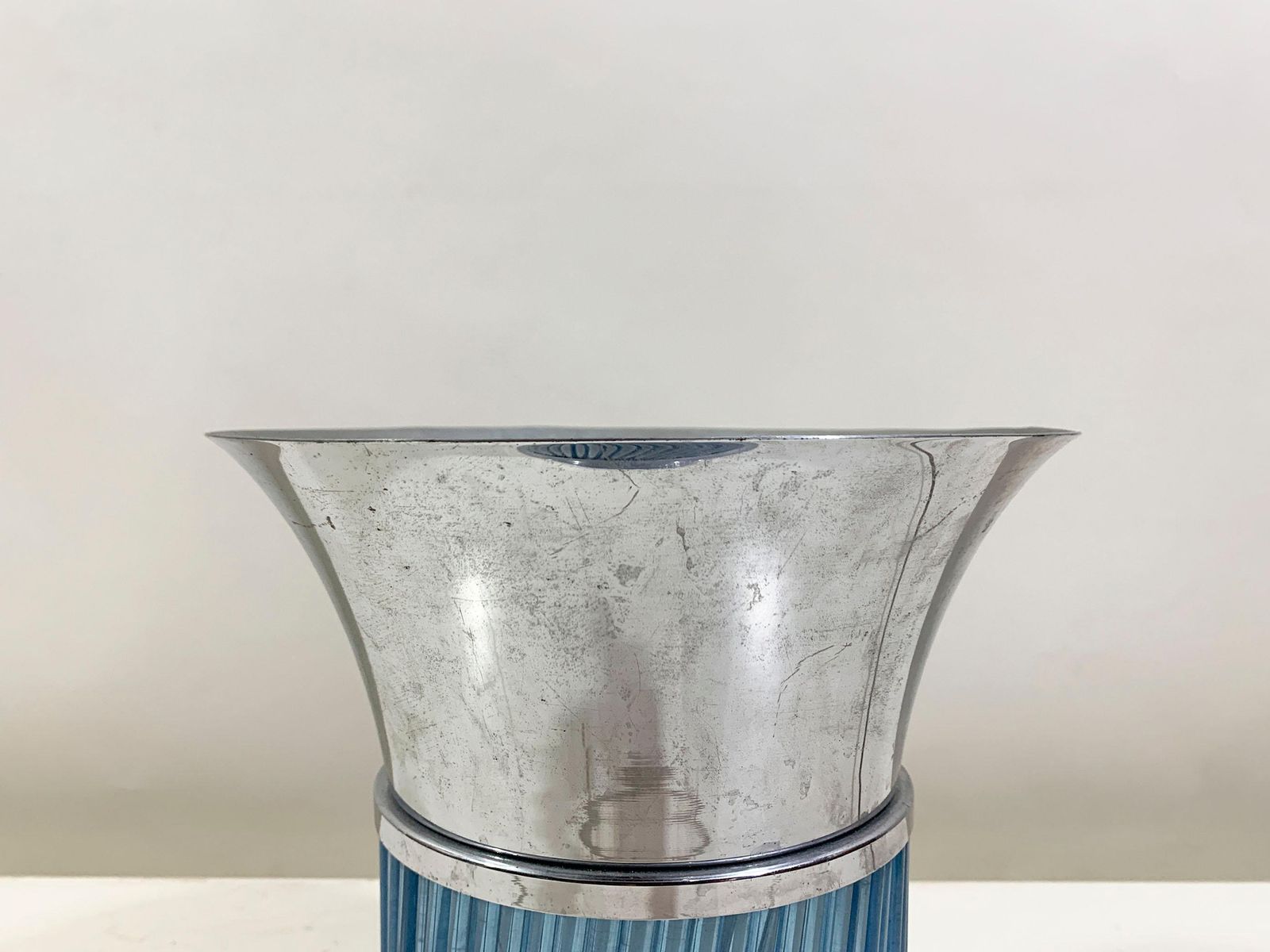 Art Deco Blue Glass & Metal Table Lamp, France, Circa 1930s, 24\" Dia photo vinterior