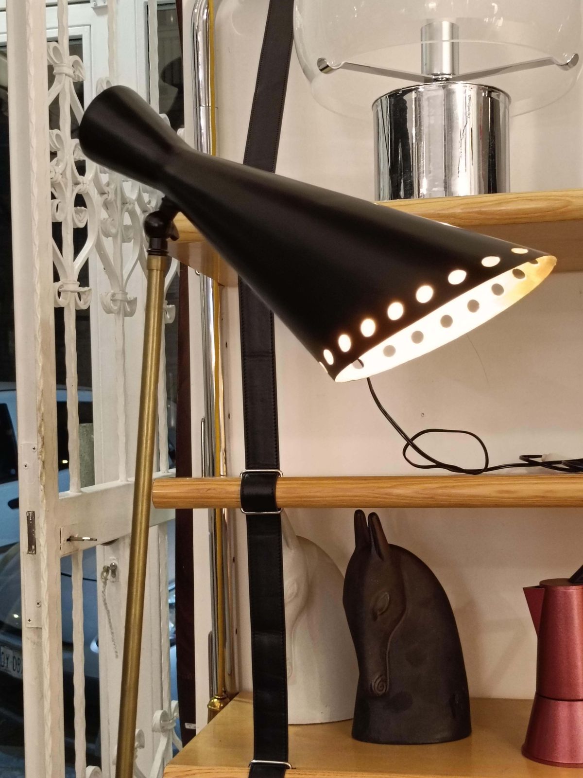 Stilnovo Style Lampada Da Terra Tripode In Ottone Con Paralume Conico In Metallo photo vintage