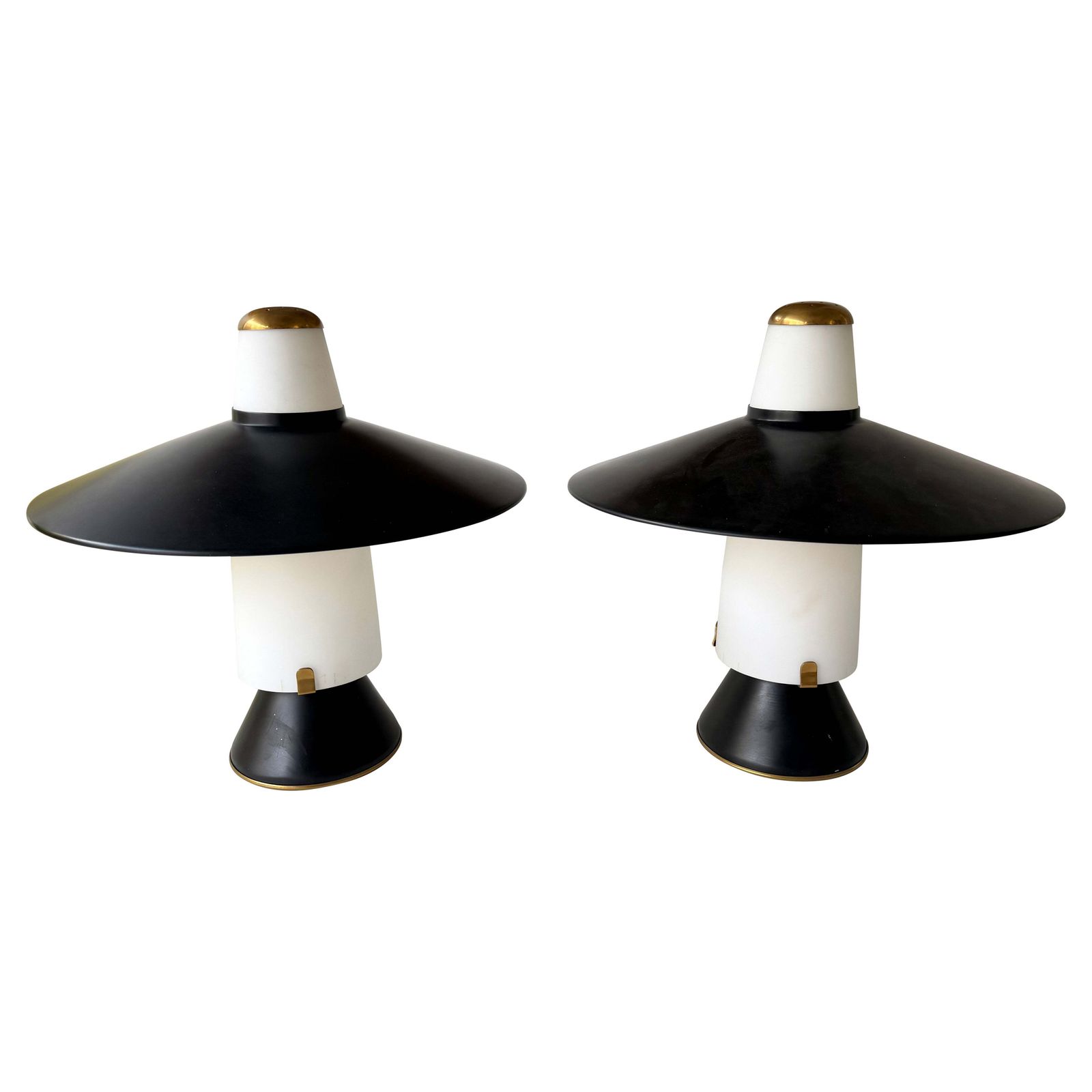 Mid Century Modern Pair Of Lamps Brass Lacquered Metal By Stilnovo. Italy, 1950s