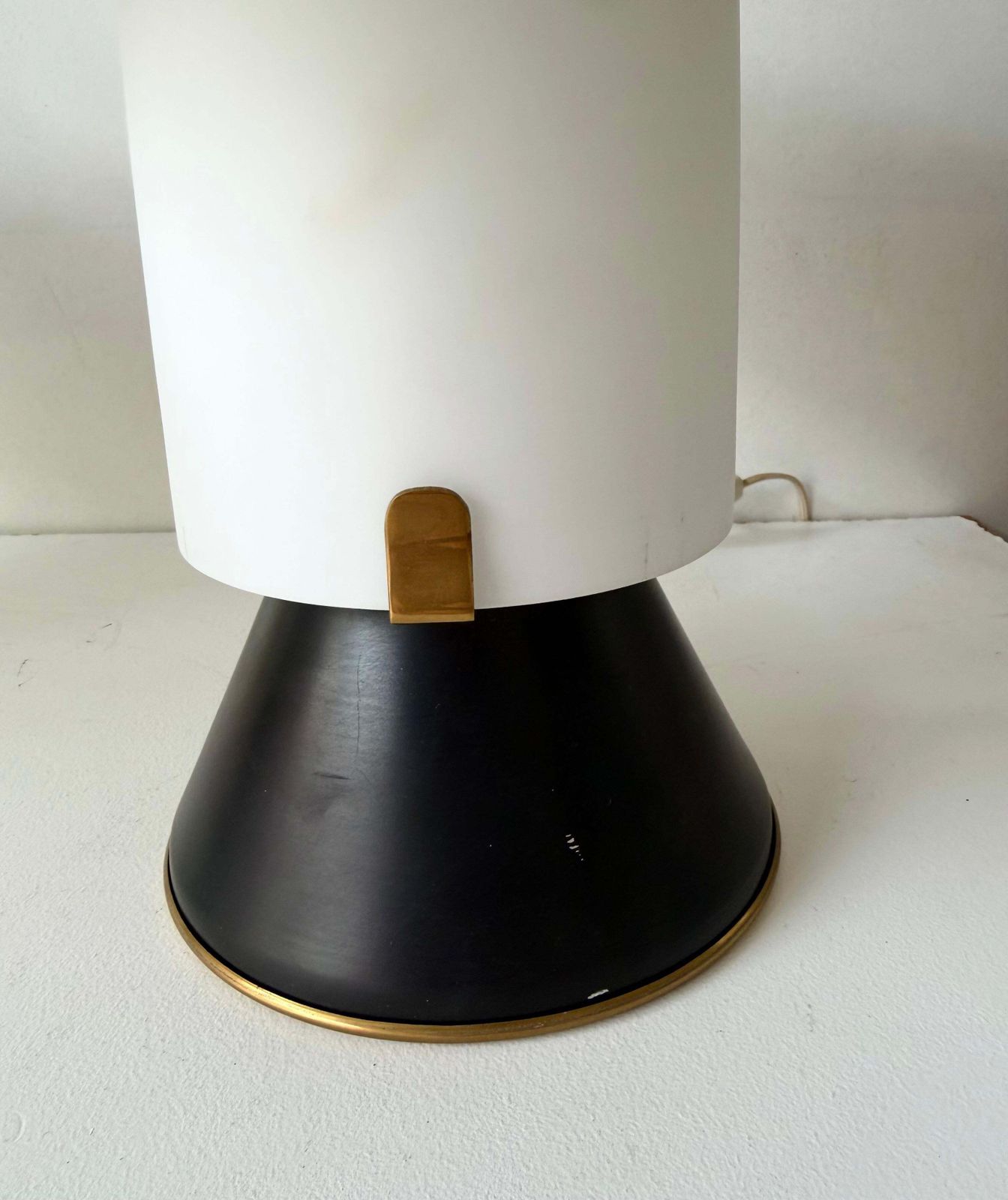 Mid Century Modern Pair Of Lamps Brass Lacquered Metal By Stilnovo. Italy, 1950s photo 7070.0