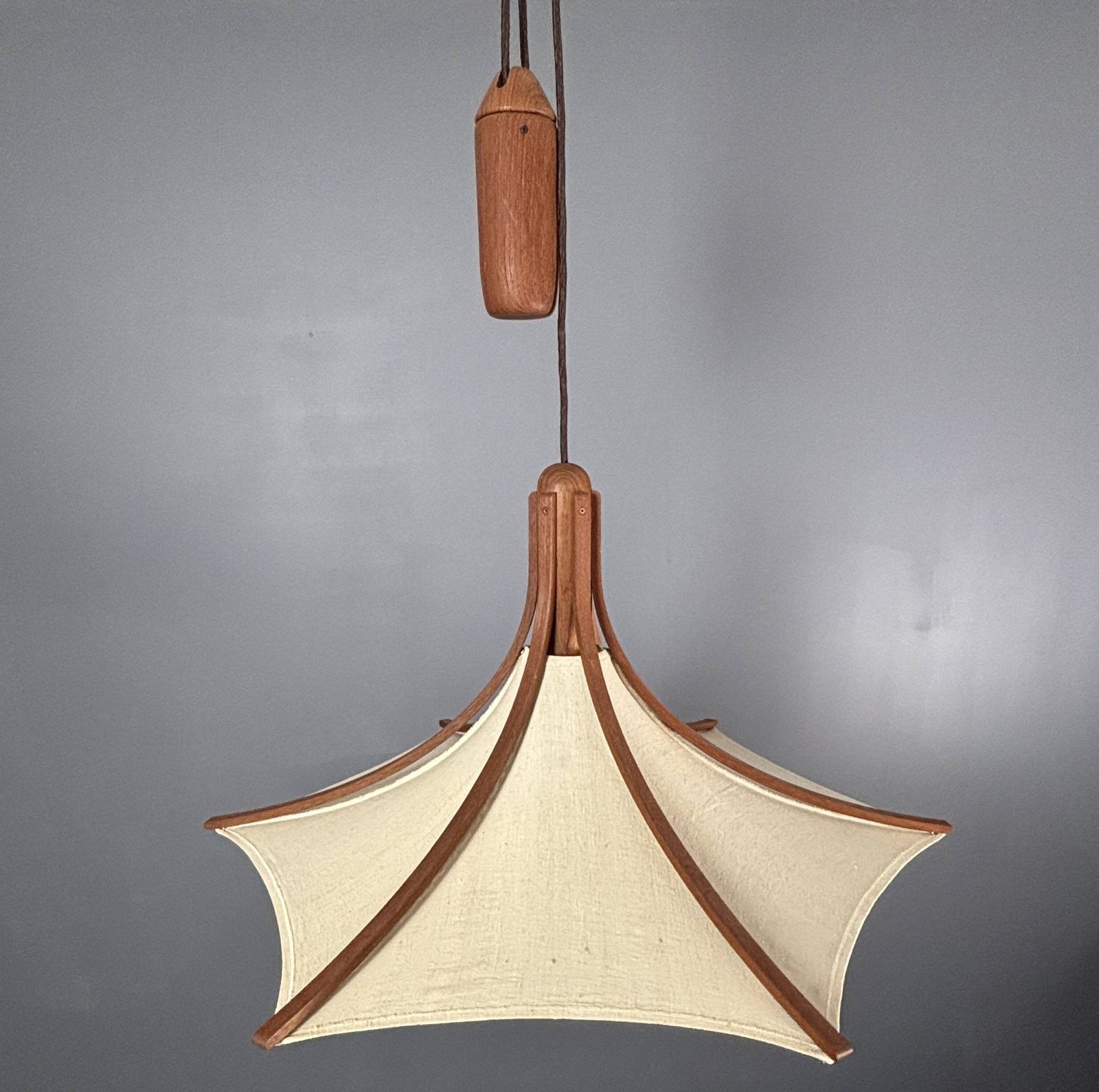 photo vintage Teak And Linen Umbrella Counter Balance Pendant By Domus, 1970s