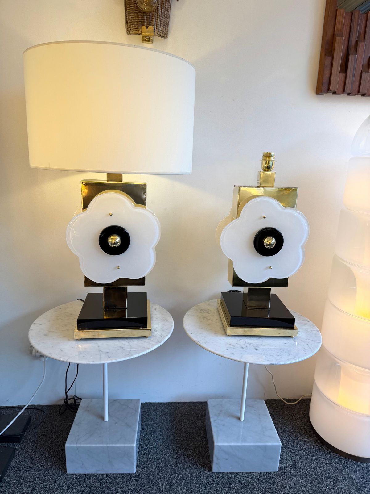 Contemporary Pair Of Brass And Murano Glass Big Flowers Lamps, Italy photo for sale