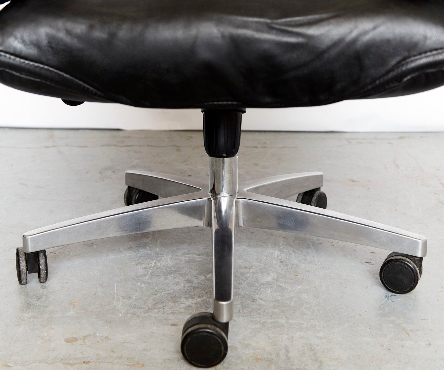 737.0 Vintage Executive Swivel Chair By Otto Zapf For Topstar photo