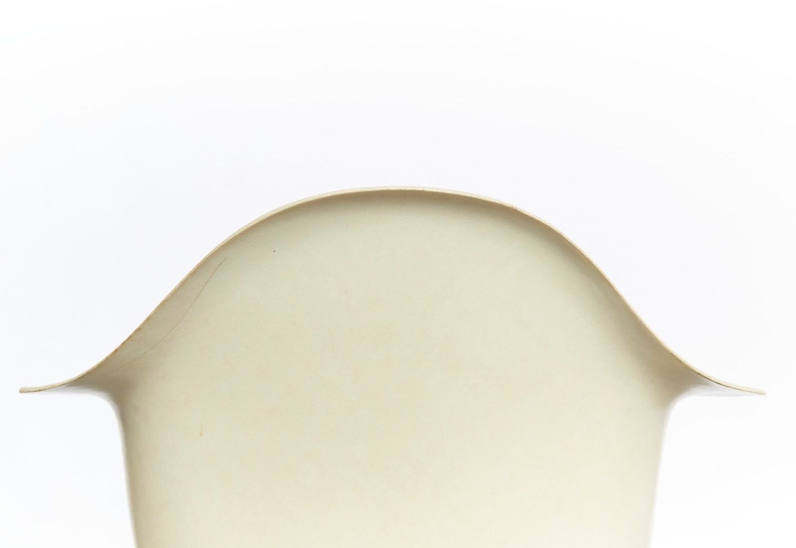 Off White Dax Fiberglass Chair By Charles & Ray Eames For Herman Miller, 1970s photo vinterior