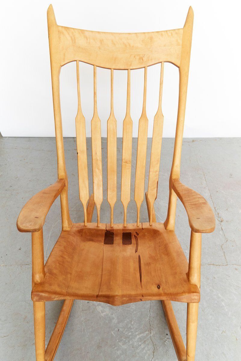 photo vintage Rocking Chair In The Style Of Sam Maloof