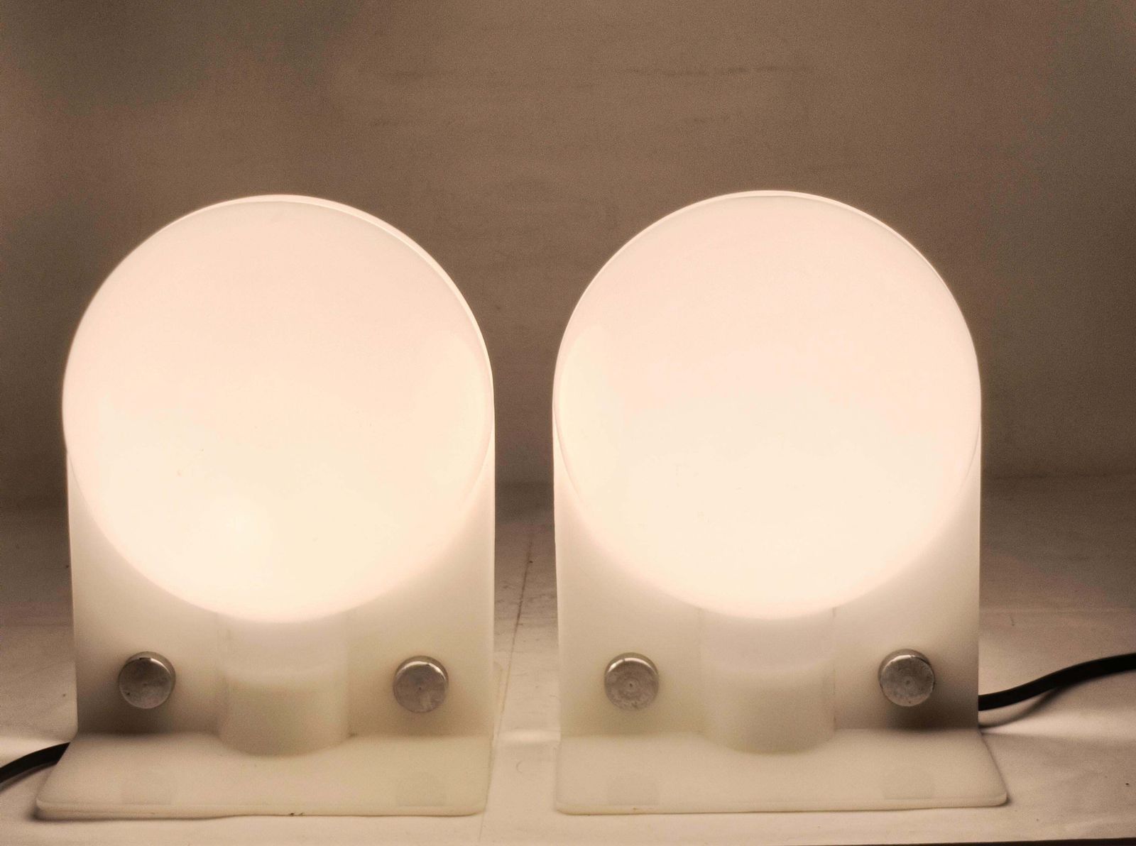 Ermanno Lampa & Sergio Brazzoli For Guzzini Pair Of "Sirio" Table Lamps photo buy