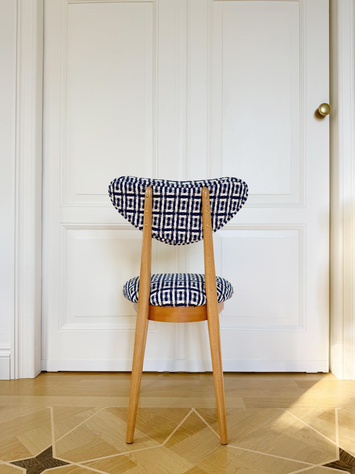 photo vintage Mid Century Heart Chair In Hsh Home Sweet Home Jacquard By Dedar, Europe, 1960s