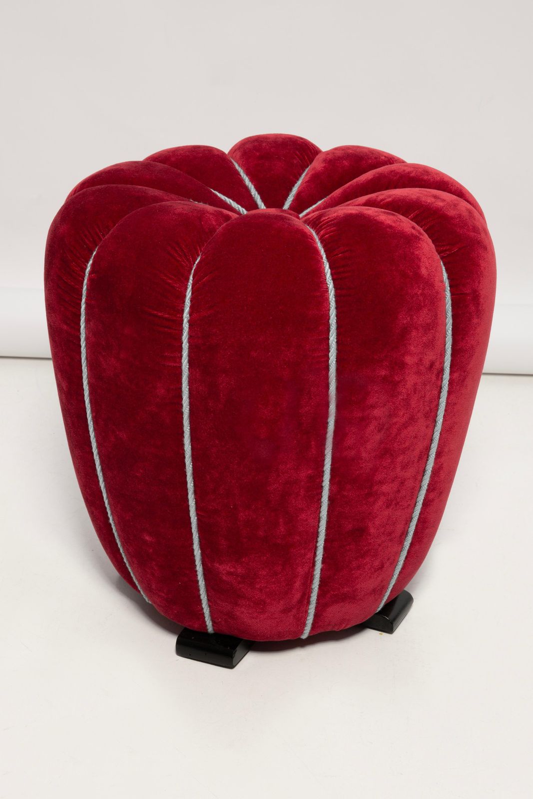 Art Deco Kruk Van Jindrich Halabala In Rood Dedar Fluweel photo furniture