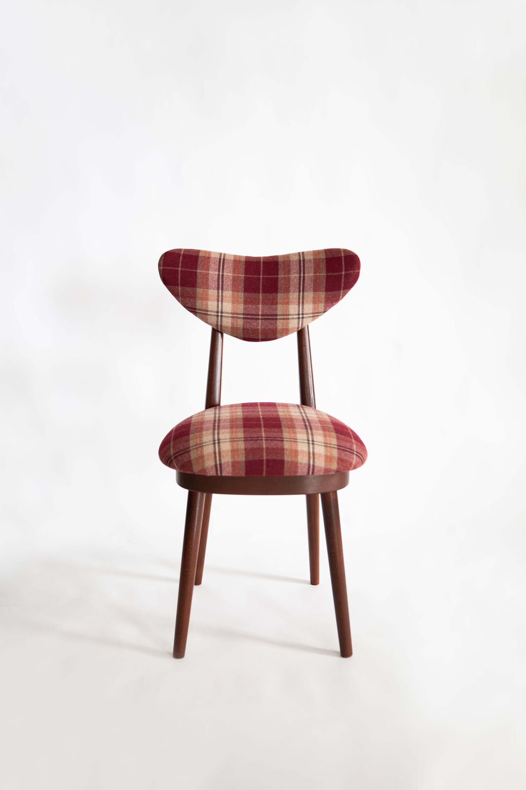 photo vinterior Ten Mid Century Red Wine Classic Scottish Pattern Heart Chairs, Europe, 1960s
