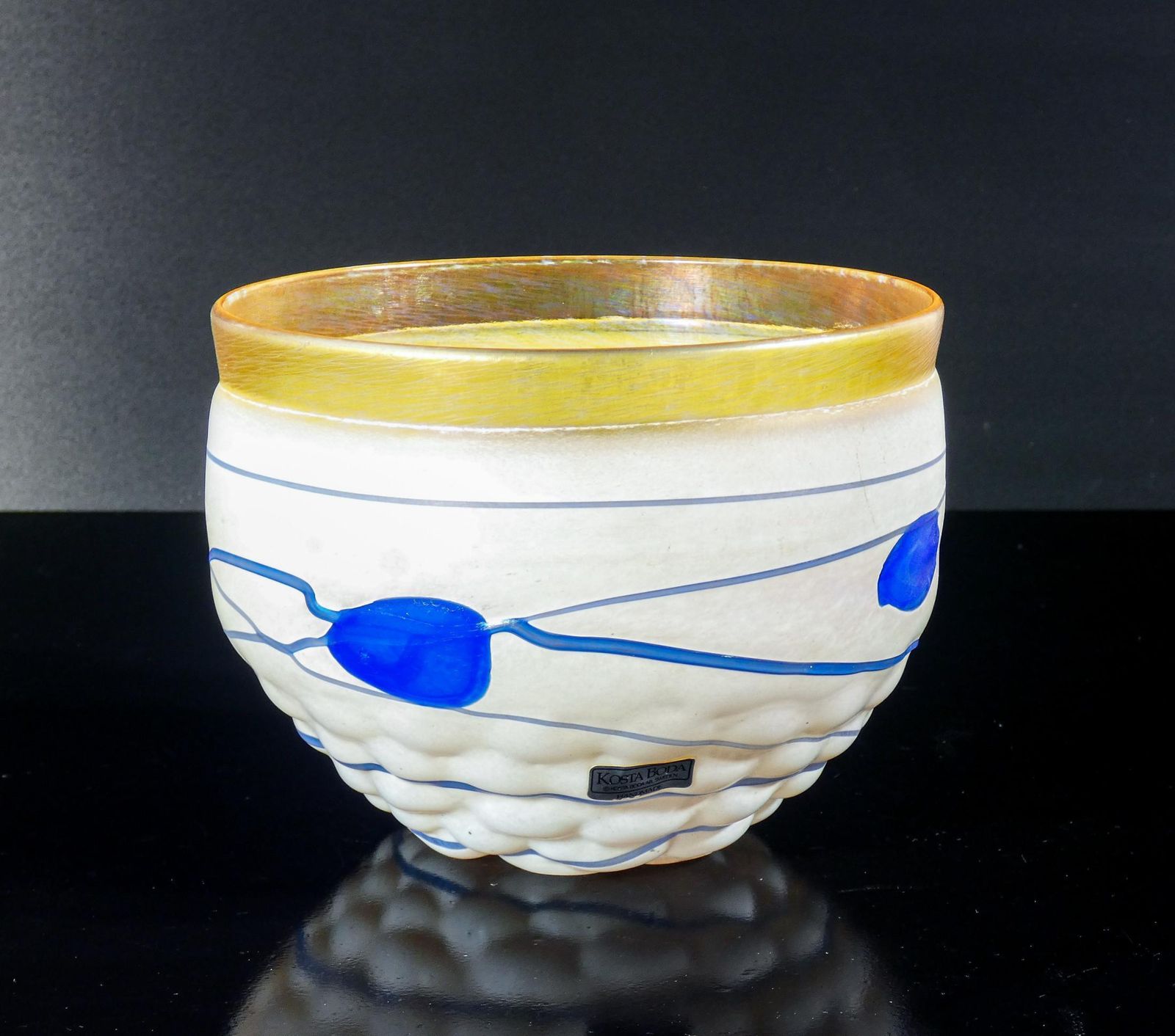 Blown Glass Vase Design Bertil Vallien For Kosta Boda. Anni 80 photo furniture