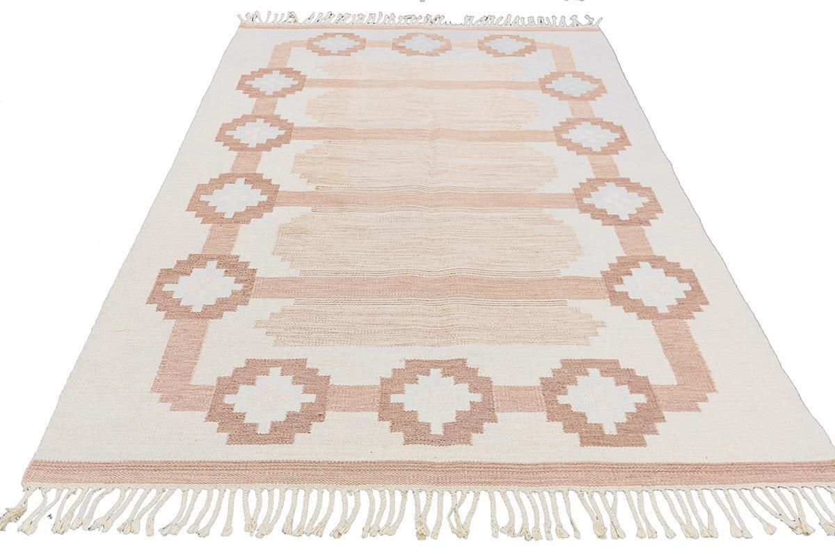 Scandinavian Rug Rollakan photo Textiles