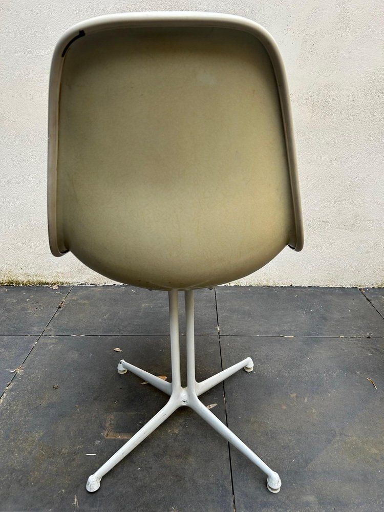 photo furniture Set Of La Fonda Herman Miller Chairs By Charles & Ray Eames For Herman Miller