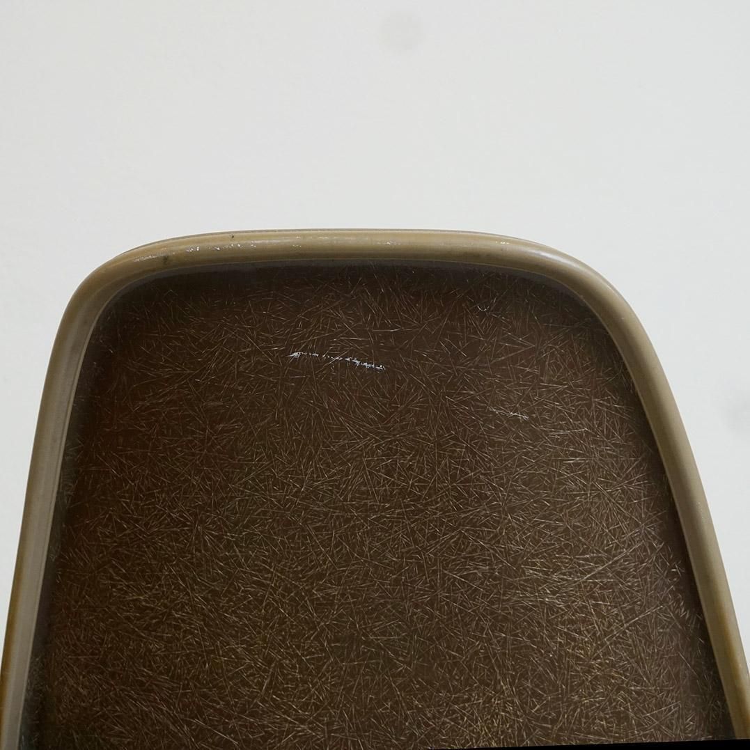 photo vinterior La Fonda Chairs By Charles And Ray Eames For Herman Miller