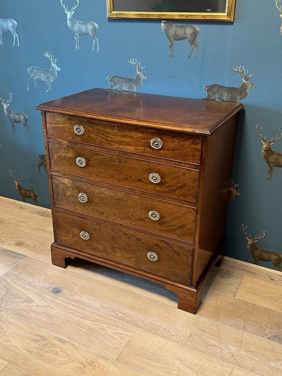 photo furniture Small Antique Chest Of Drawers