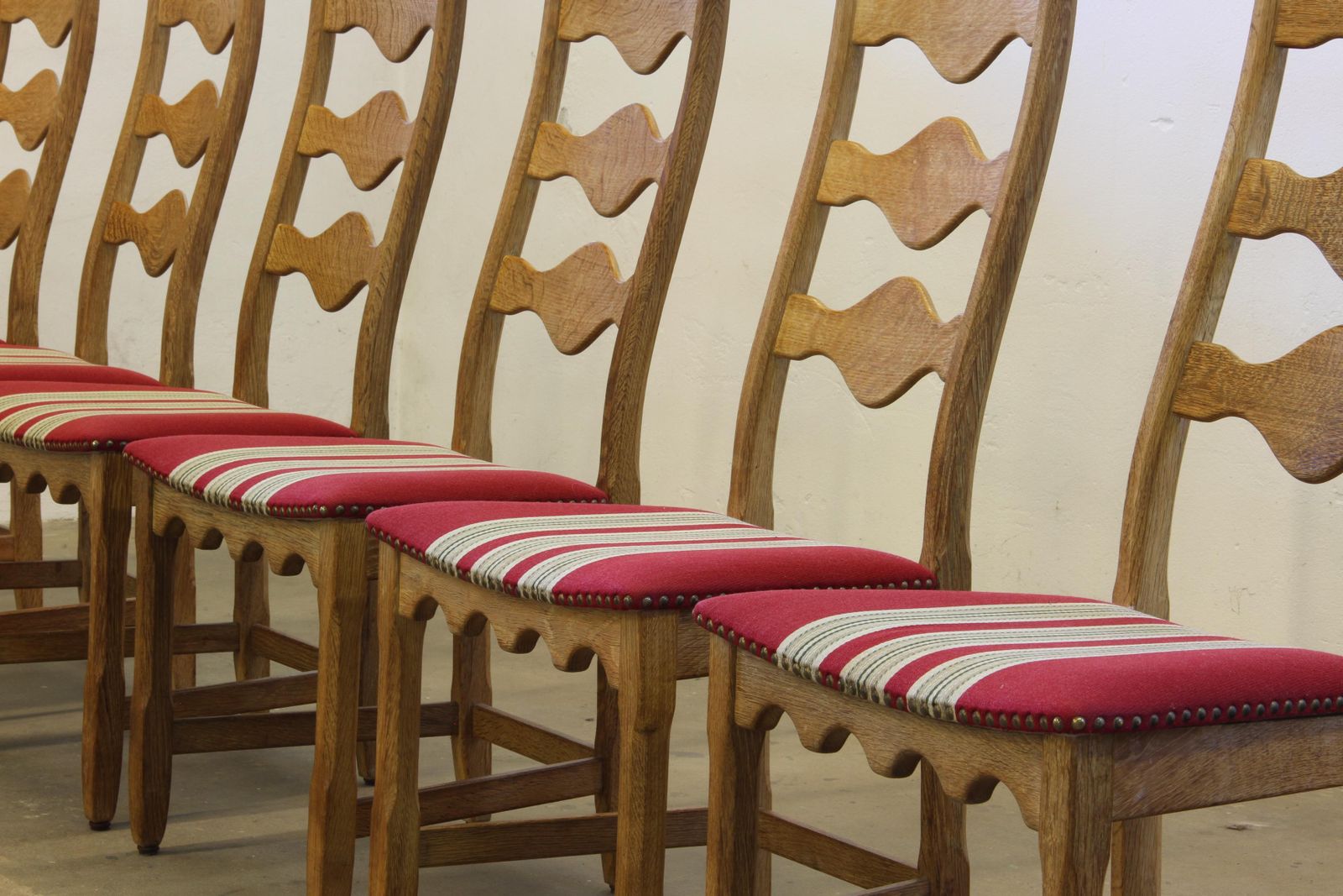 Vintage Jaren 1960 Deense Brutalist Ladderrug Eiken Stoelen In De Stijl Van Kjærnulf photo Meubels