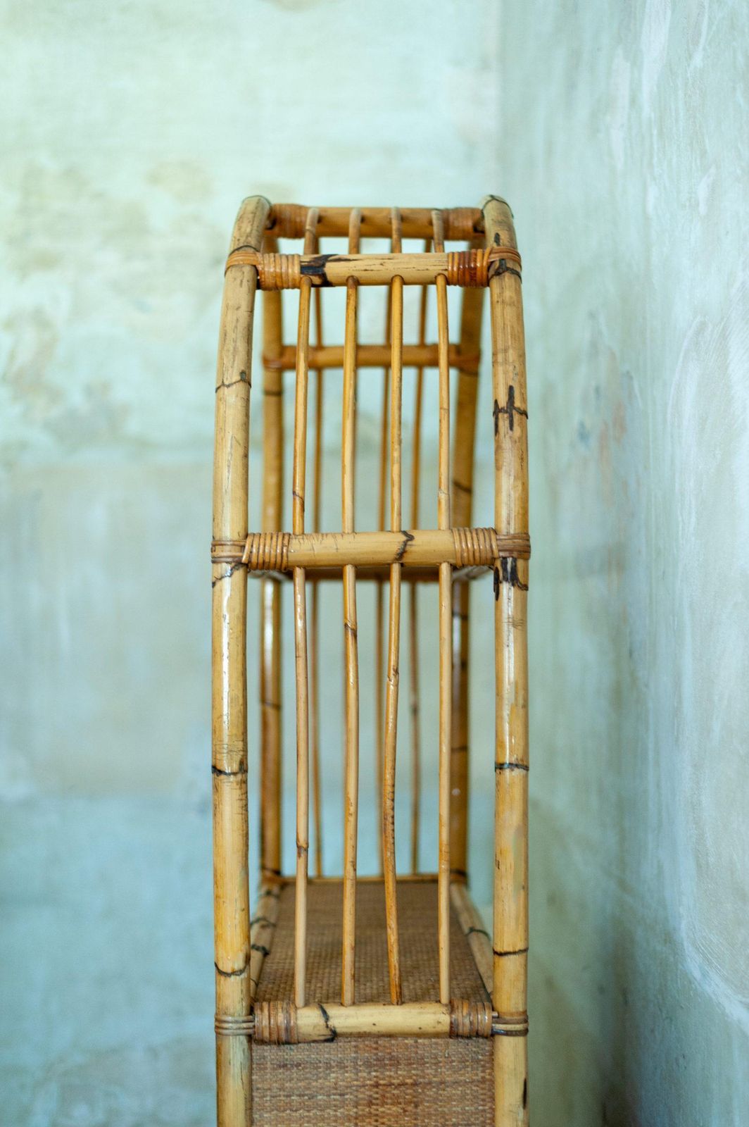 photo buy Pair Of Rattan Bookshelf – 1980s