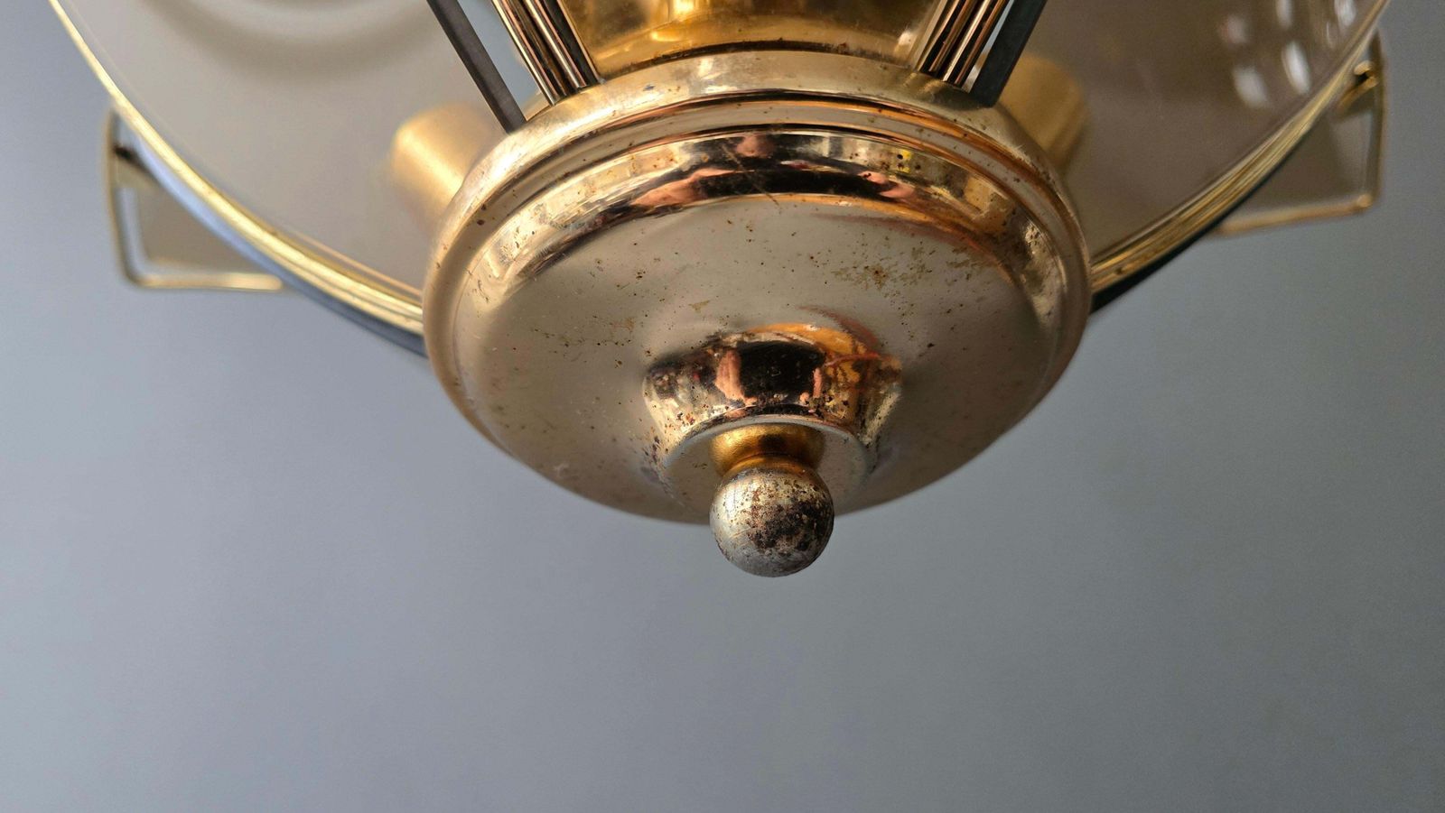 photo furniture Italian Lotus Chandelier In Brass And Amber Murano Glass, Mid 20th Century