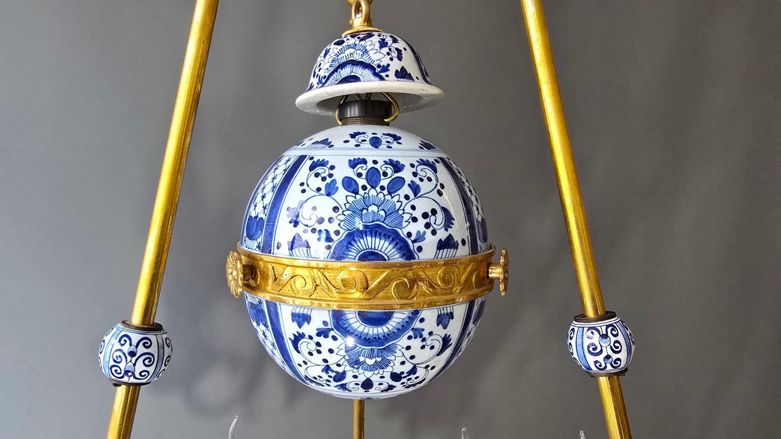 Lighting Monumental 19th Century Dutch Delftware And Gilt Bronze Chandelier With Griffin photo