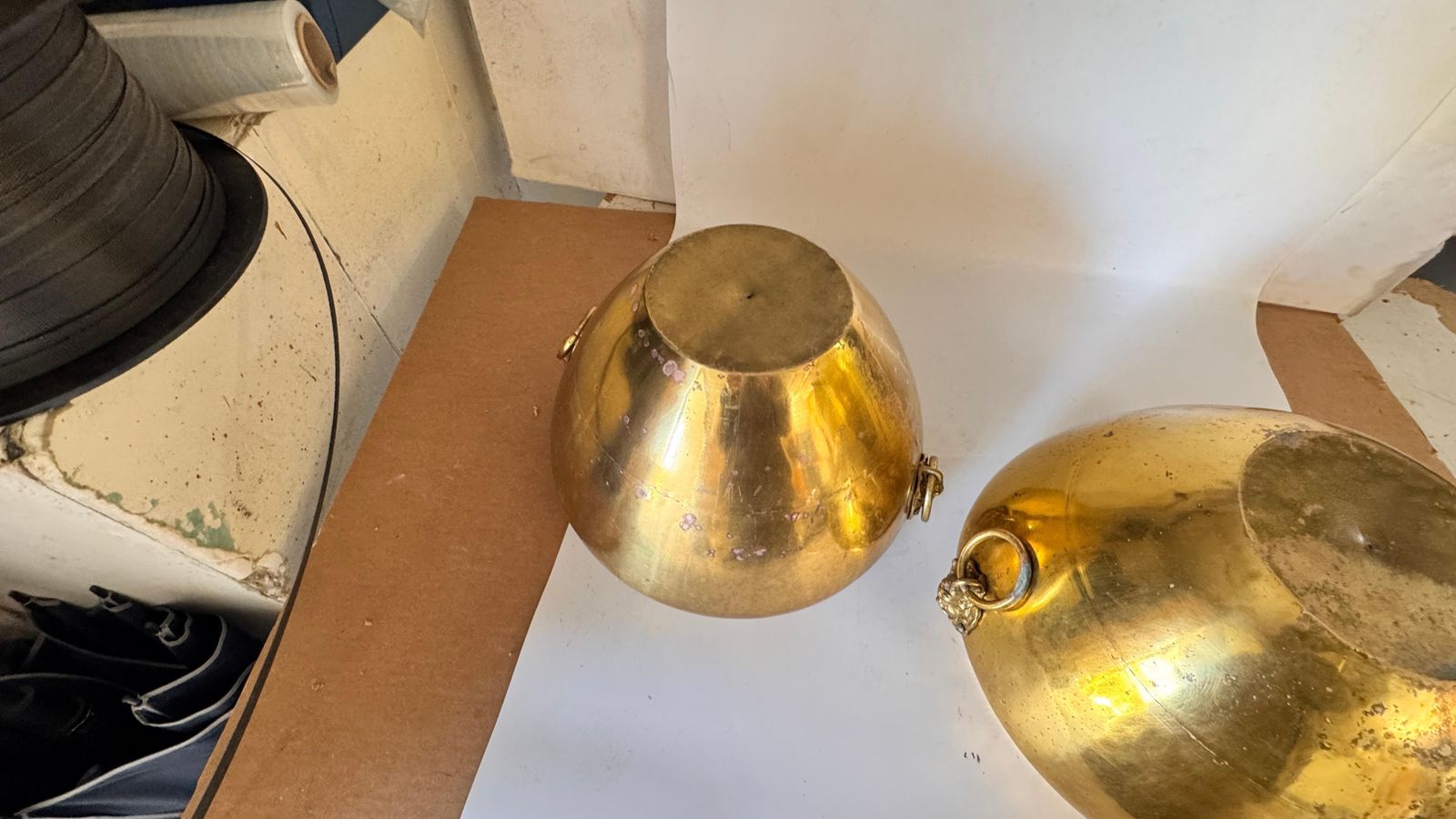 photo furniture Pair Of 1950s French Brass Cache Pots – Lion Head Ornaments & Ring Handles