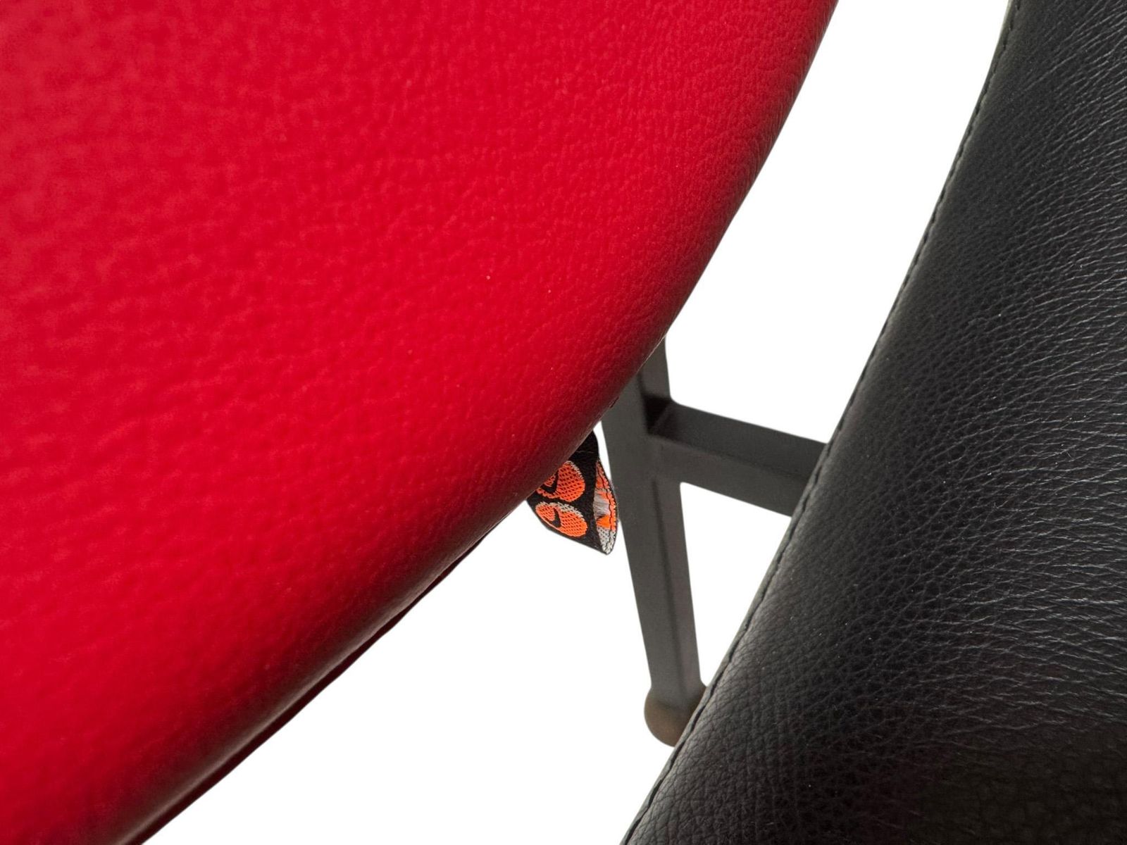 photo vinterior Post Modern " Groeten Uit Holland " Lounge Chair By Rob Eckhardt, 1980s
