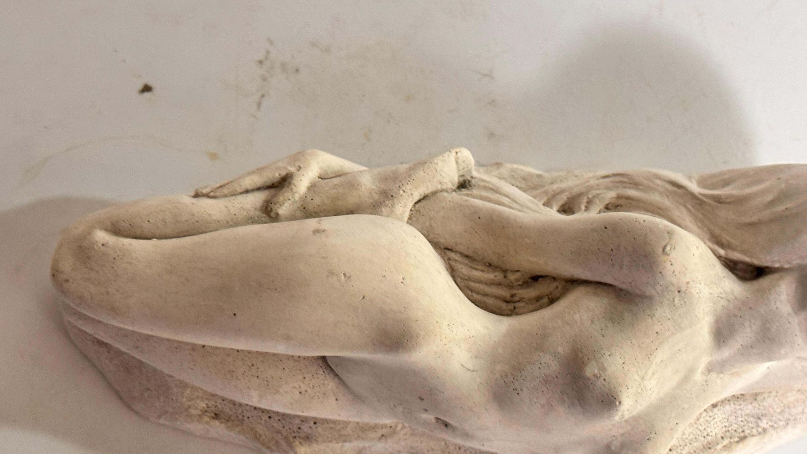 1940s French Art Deco Plaster Sculpture – Seated Woman On Plinth photo 468.0