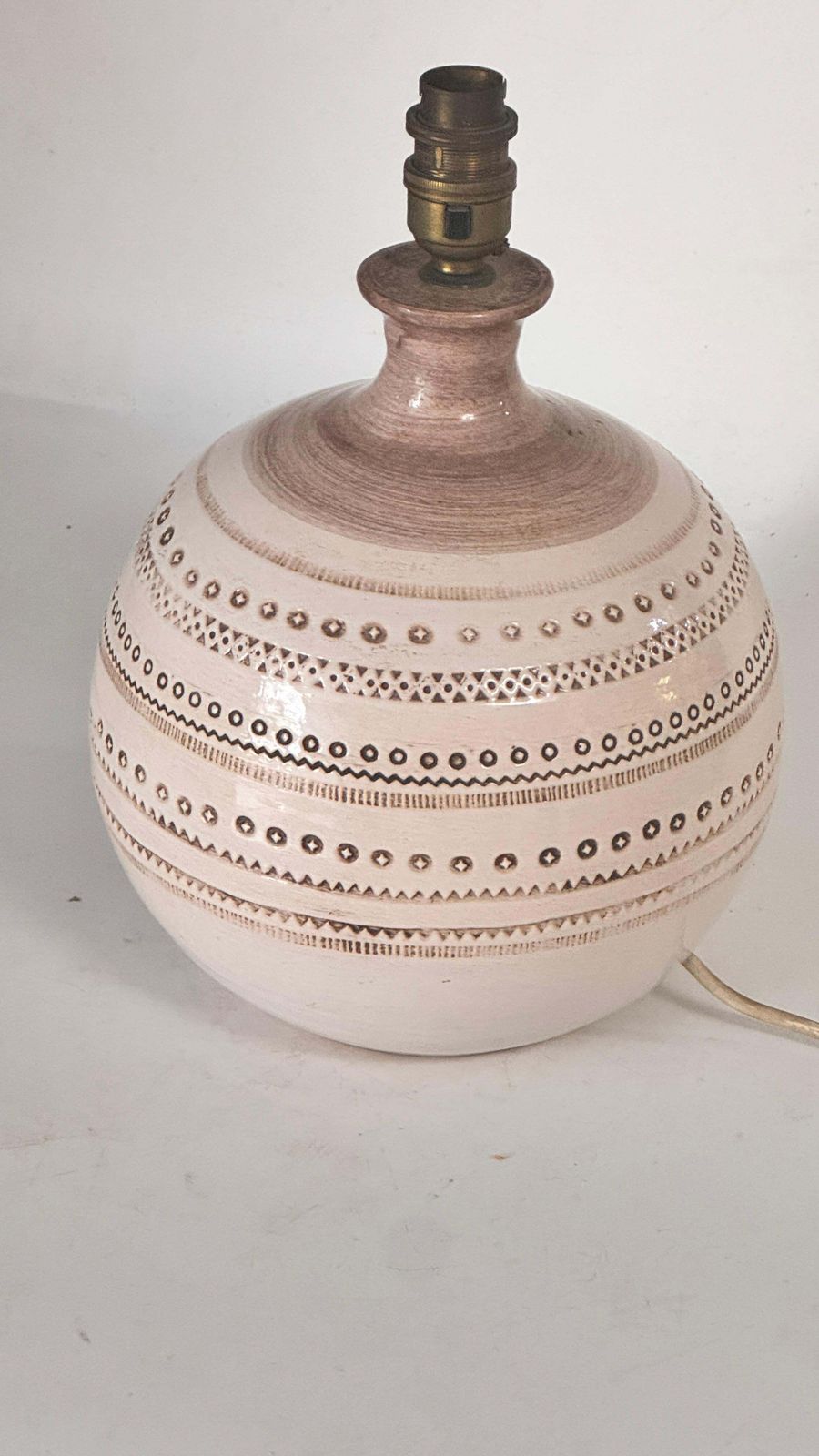 1970s French Ceramic Table Lamp – Beige Geometric Relief Design, Jean Besnard photo 468.0