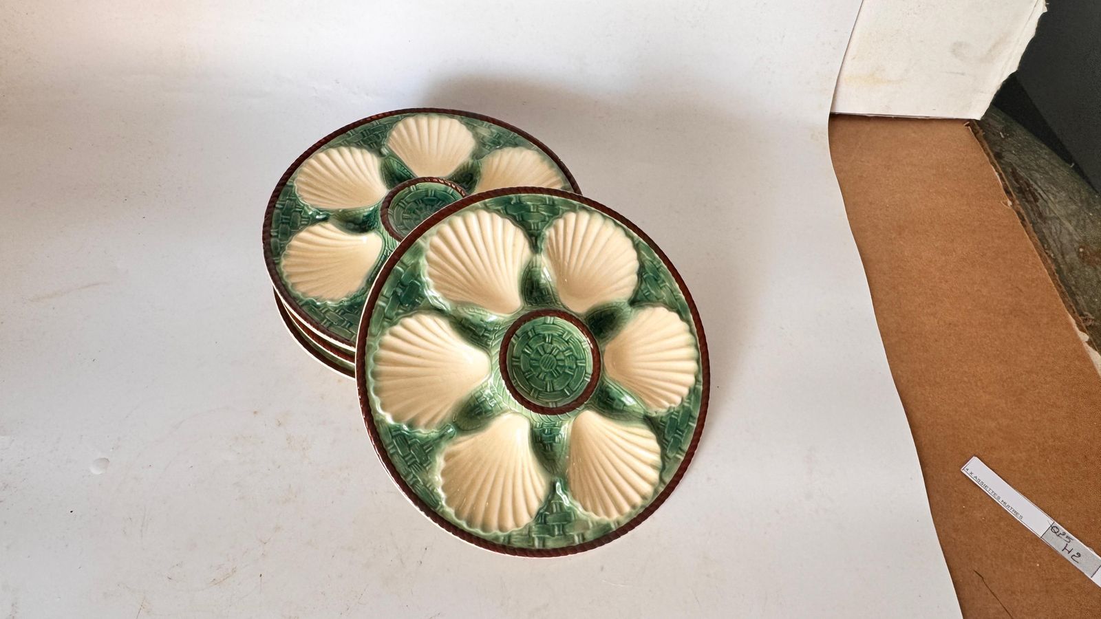 478.0 Set Of 4 Oyster Plates – Majolica, 19th Century – Green, White & Brown Glaze photo
