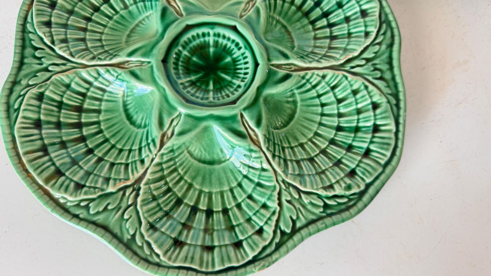 Set Of 4 French Green Majolica Plates – Sarreguemines Manufacture – 20th Century photo Home Decor