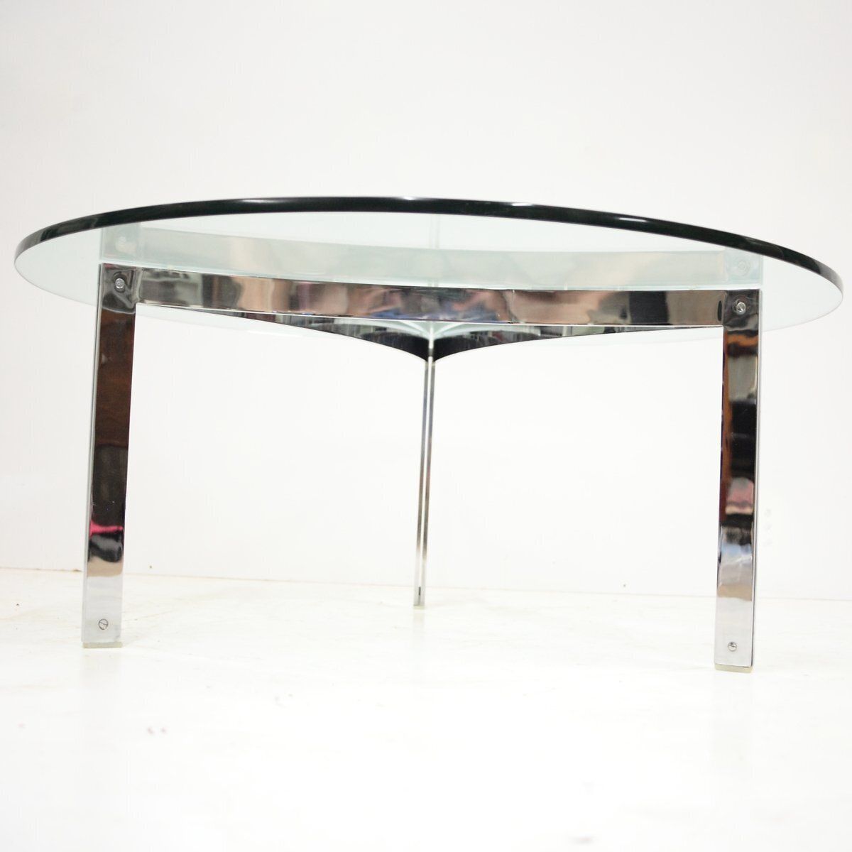 Italiaanse Ronde Salontafel Van Chroom En Glas, Jaren 1980 photo furniture