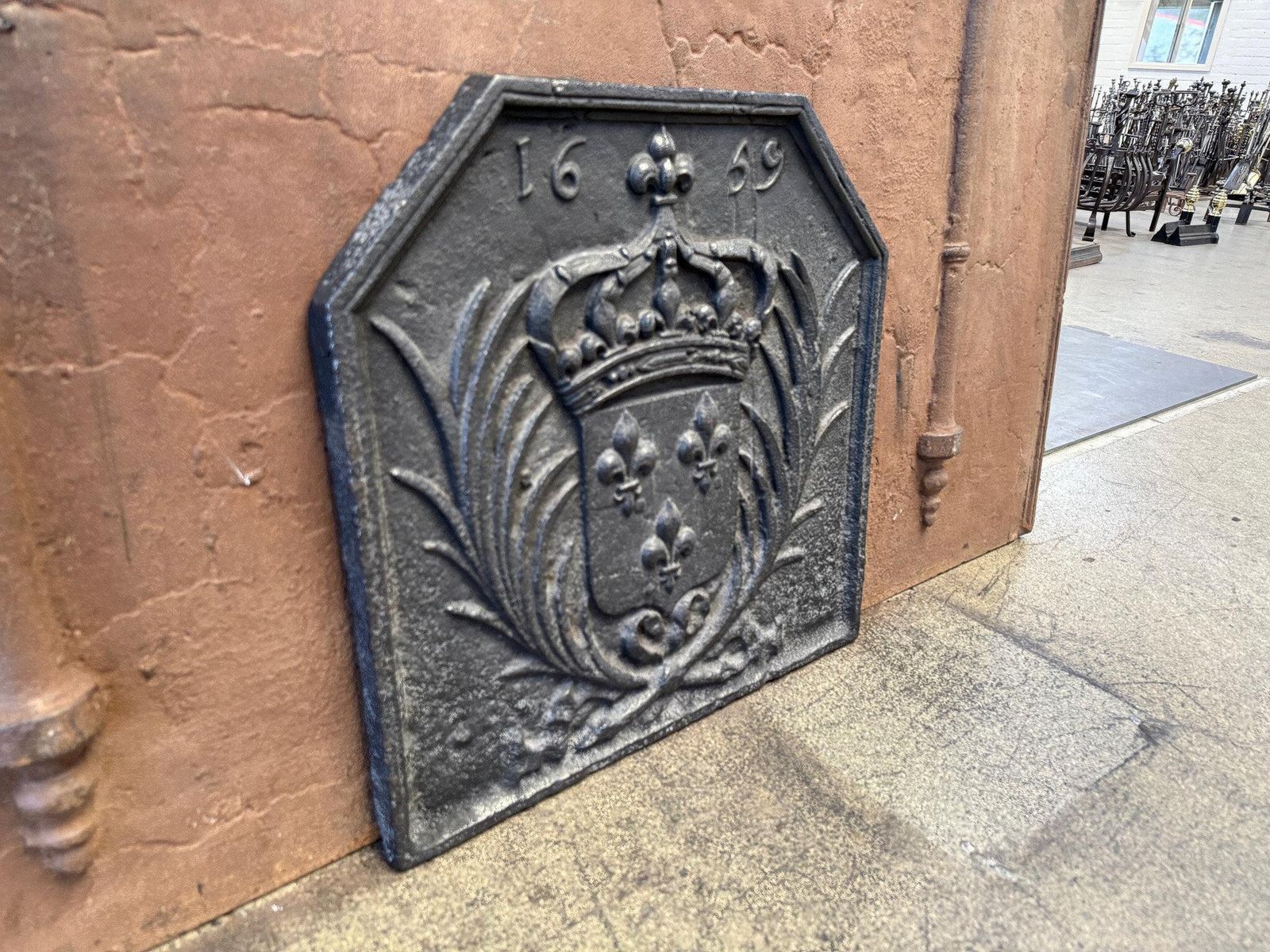 585.0 17th Century, French 'Arms Of France' Fireback / Backsplash, Louis XIV Period photo